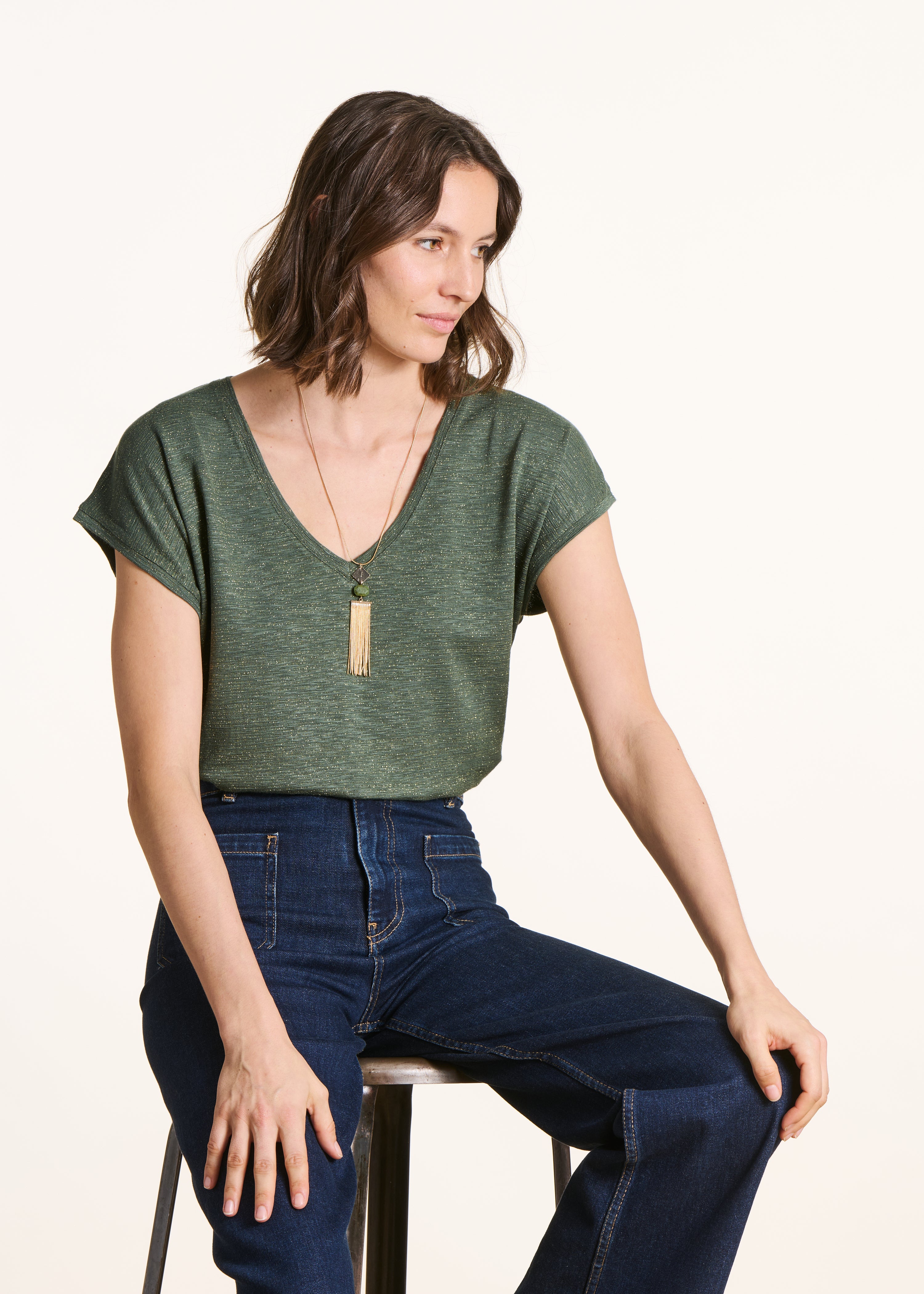 T-shirt kaki fluida maniche corte