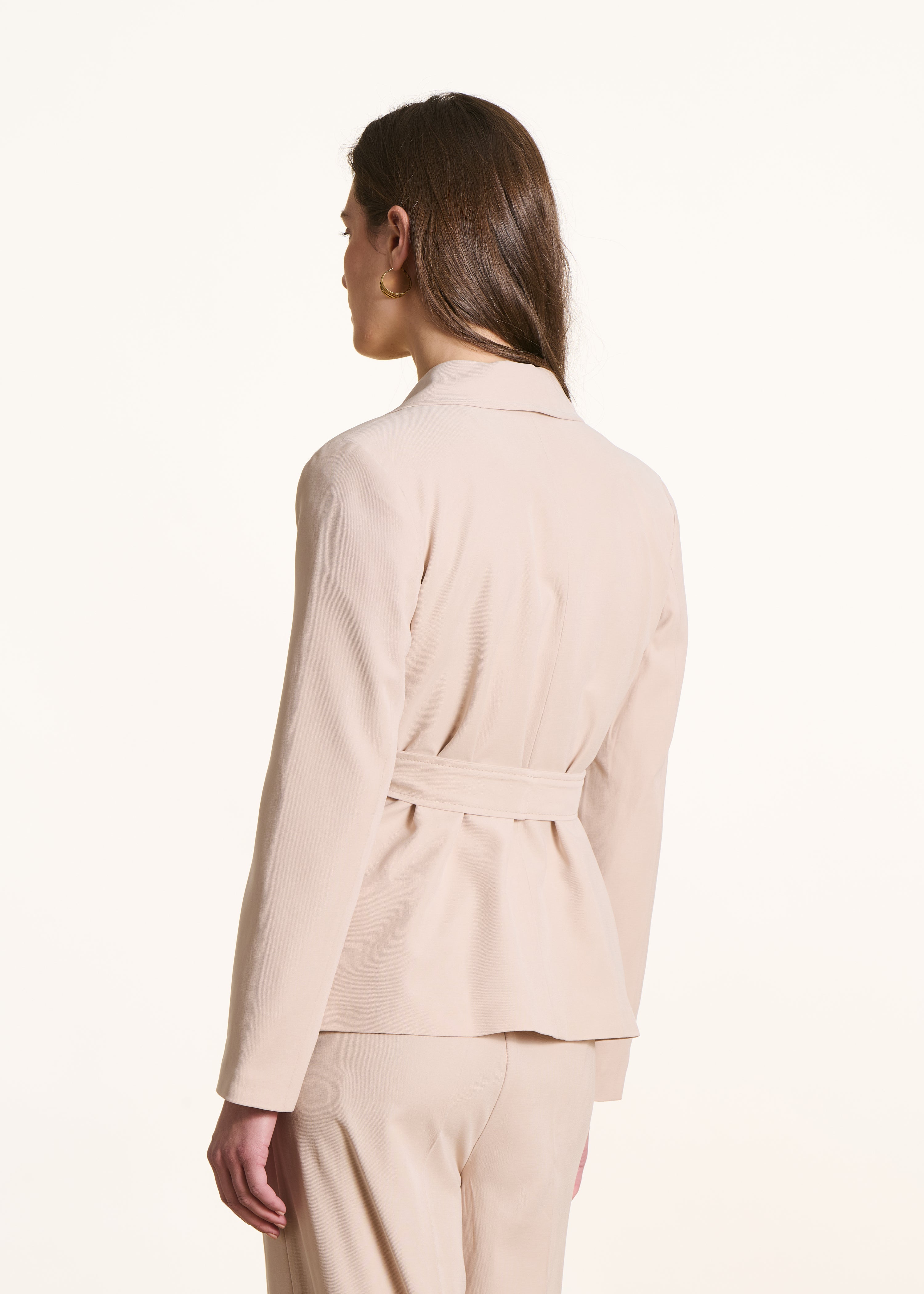 Weite beige Taillenkleidjacke mit Gürtel
