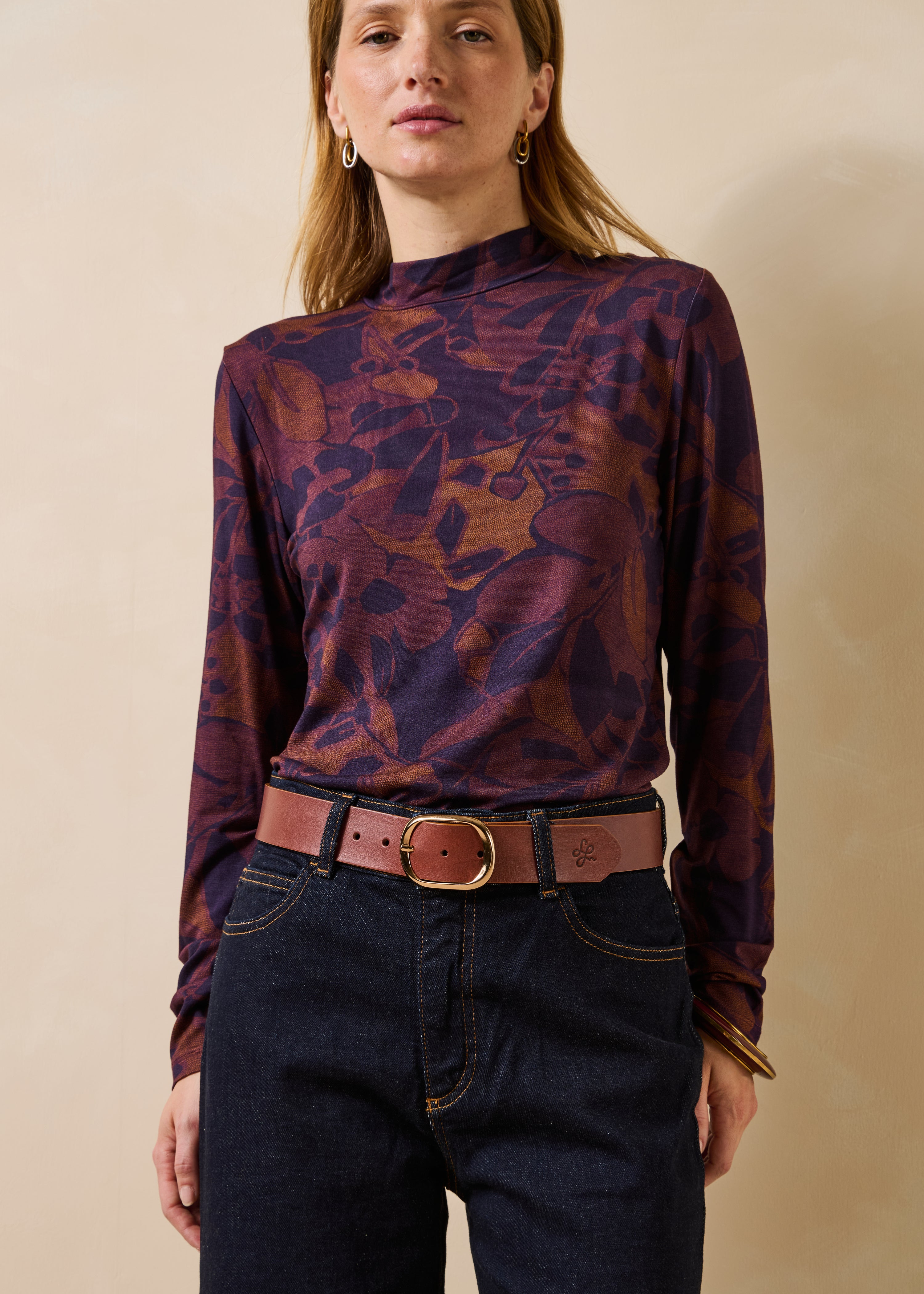 Cintura camel in pelle con fibbia ovale