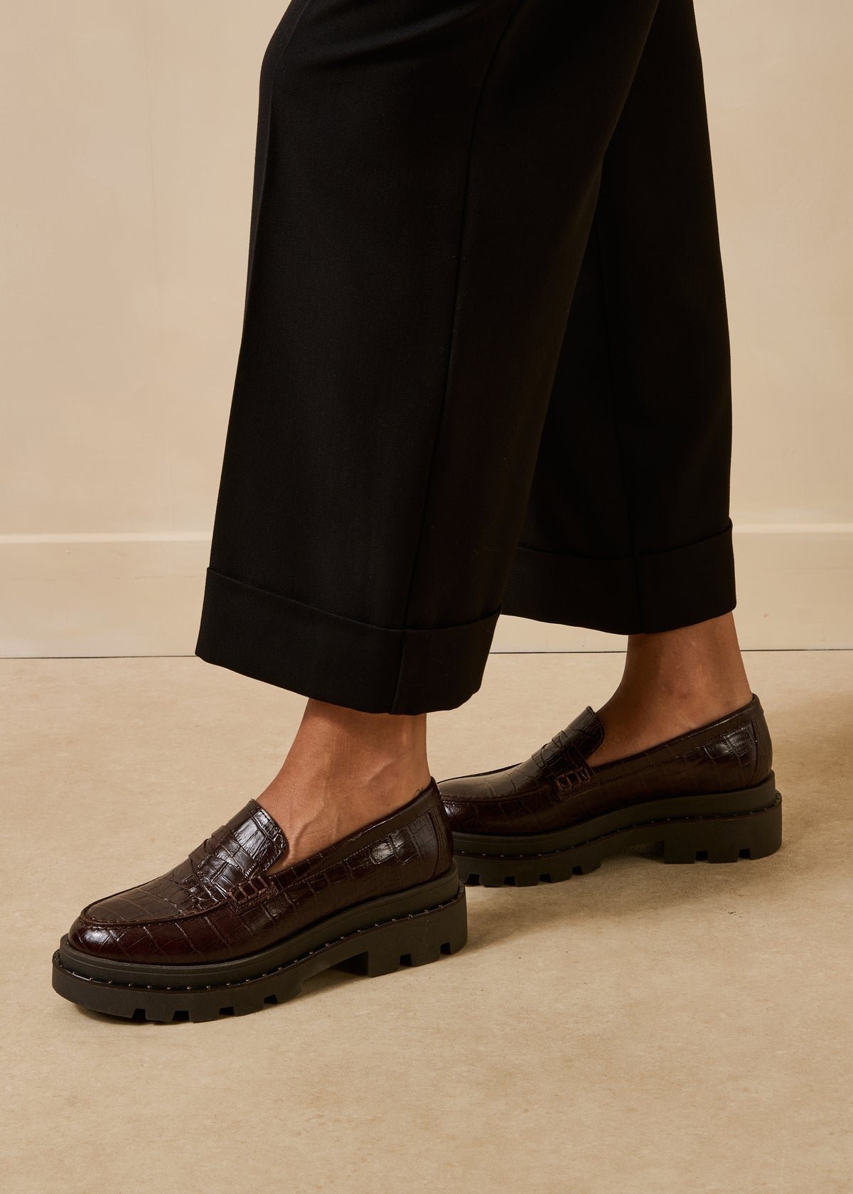 Brown crocodile-effect leather loafers