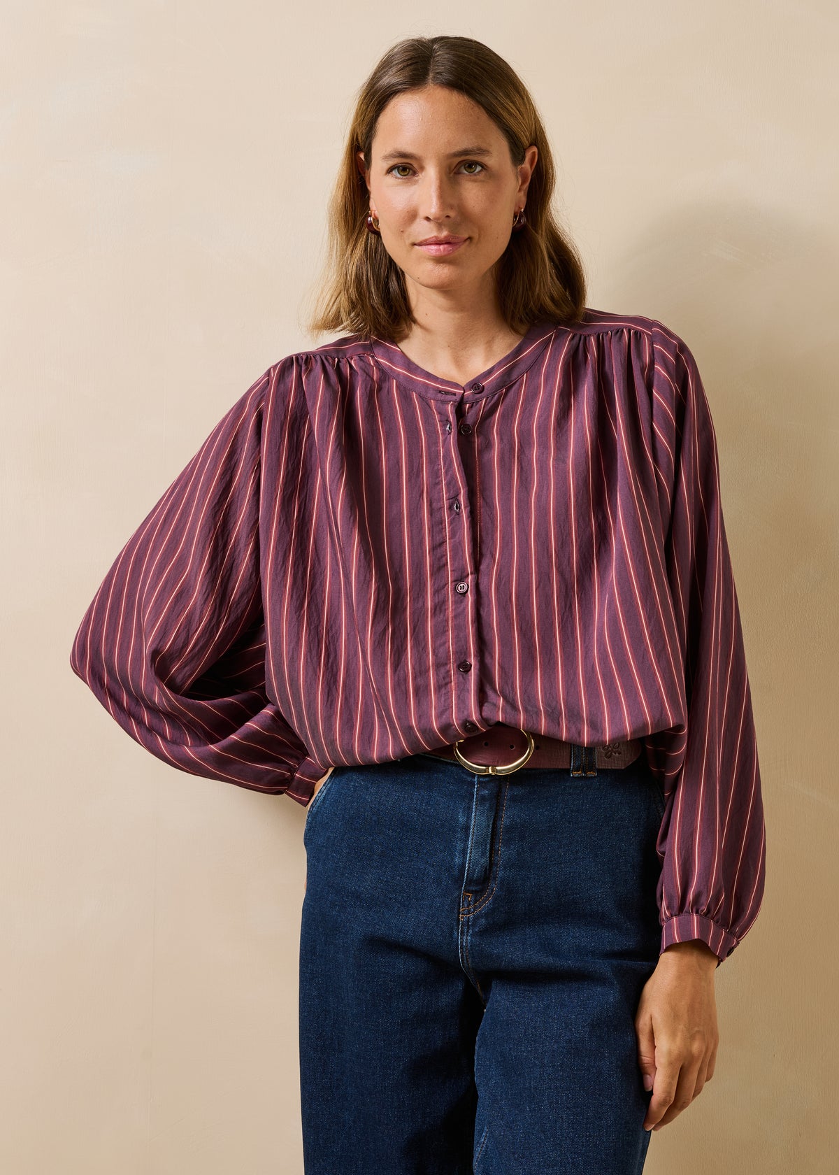 Chemise violette à rayures manches longues col mao