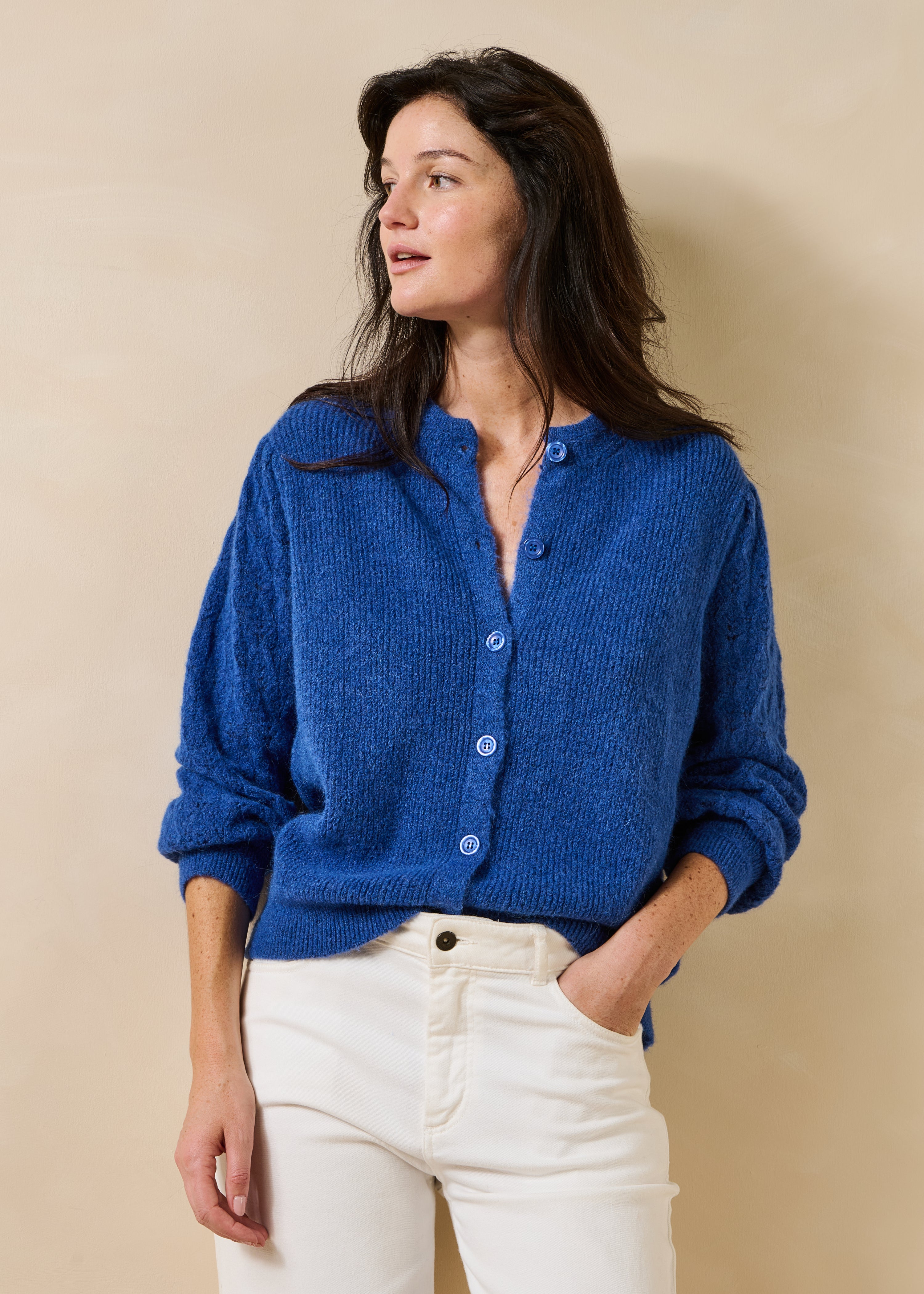 Marineblauer Langarm-Strickjacke mit Rundhalsausschnitt