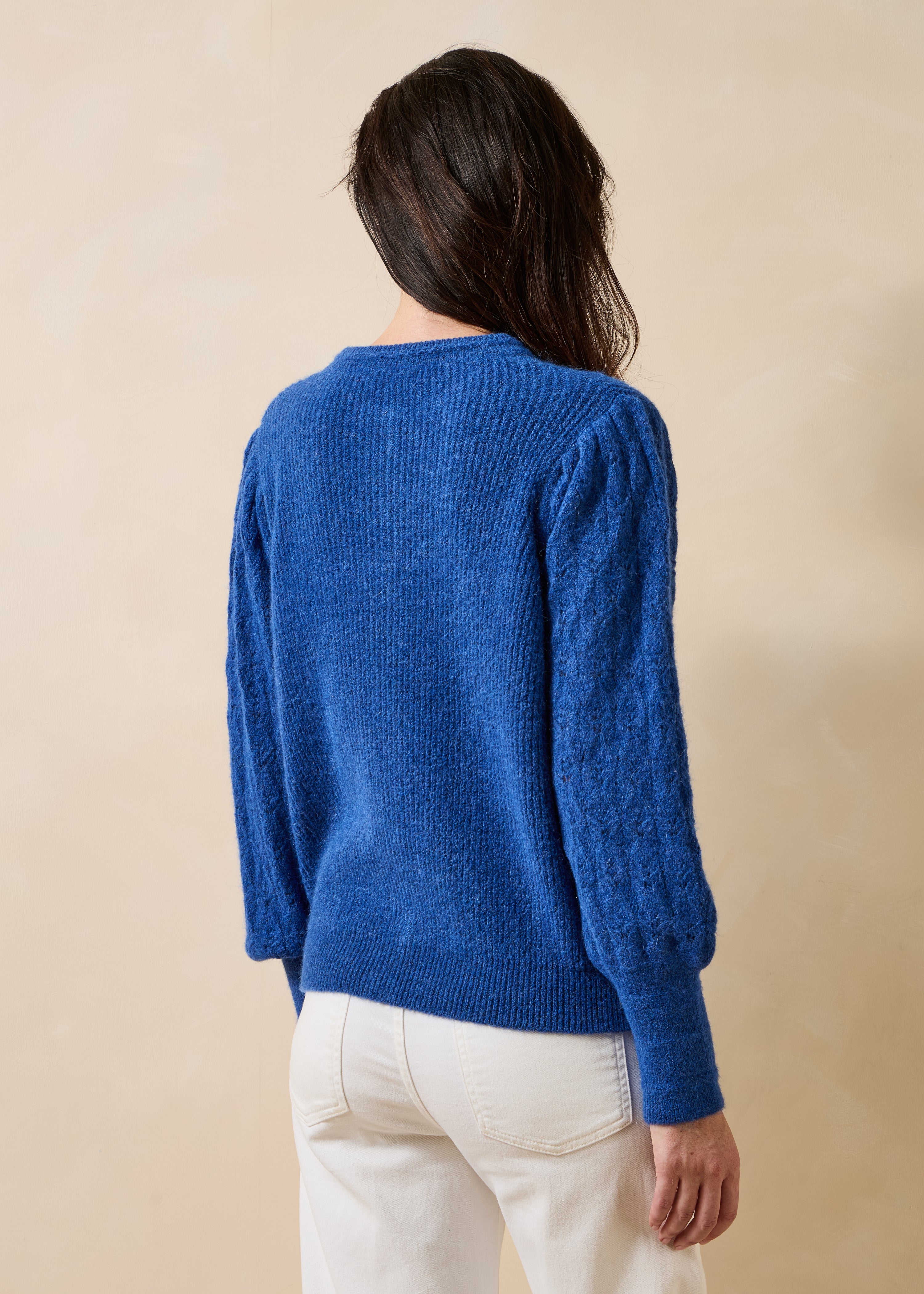 Marineblauer Langarm-Strickjacke mit Rundhalsausschnitt