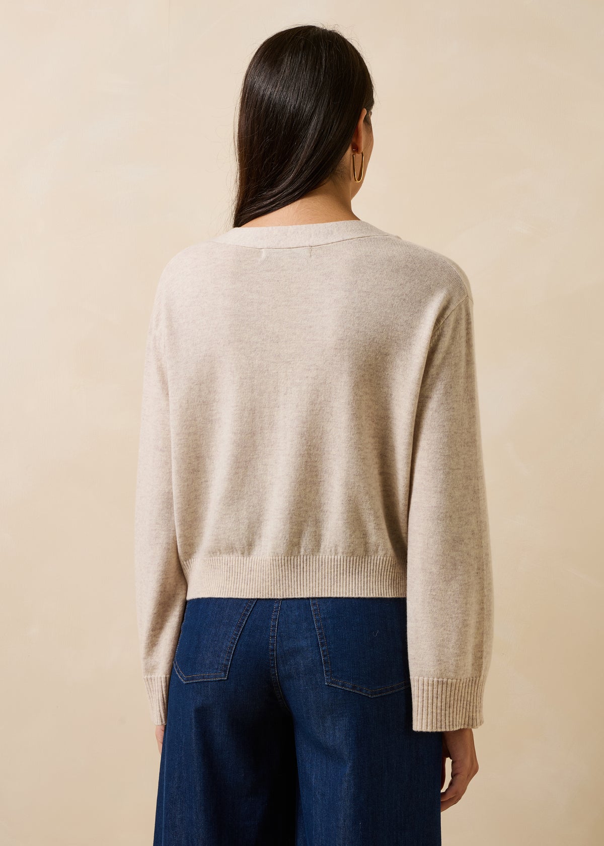 Beiger Langarm-Strickjacke aus Wolle und Kaschmir mit V-Ausschnitt