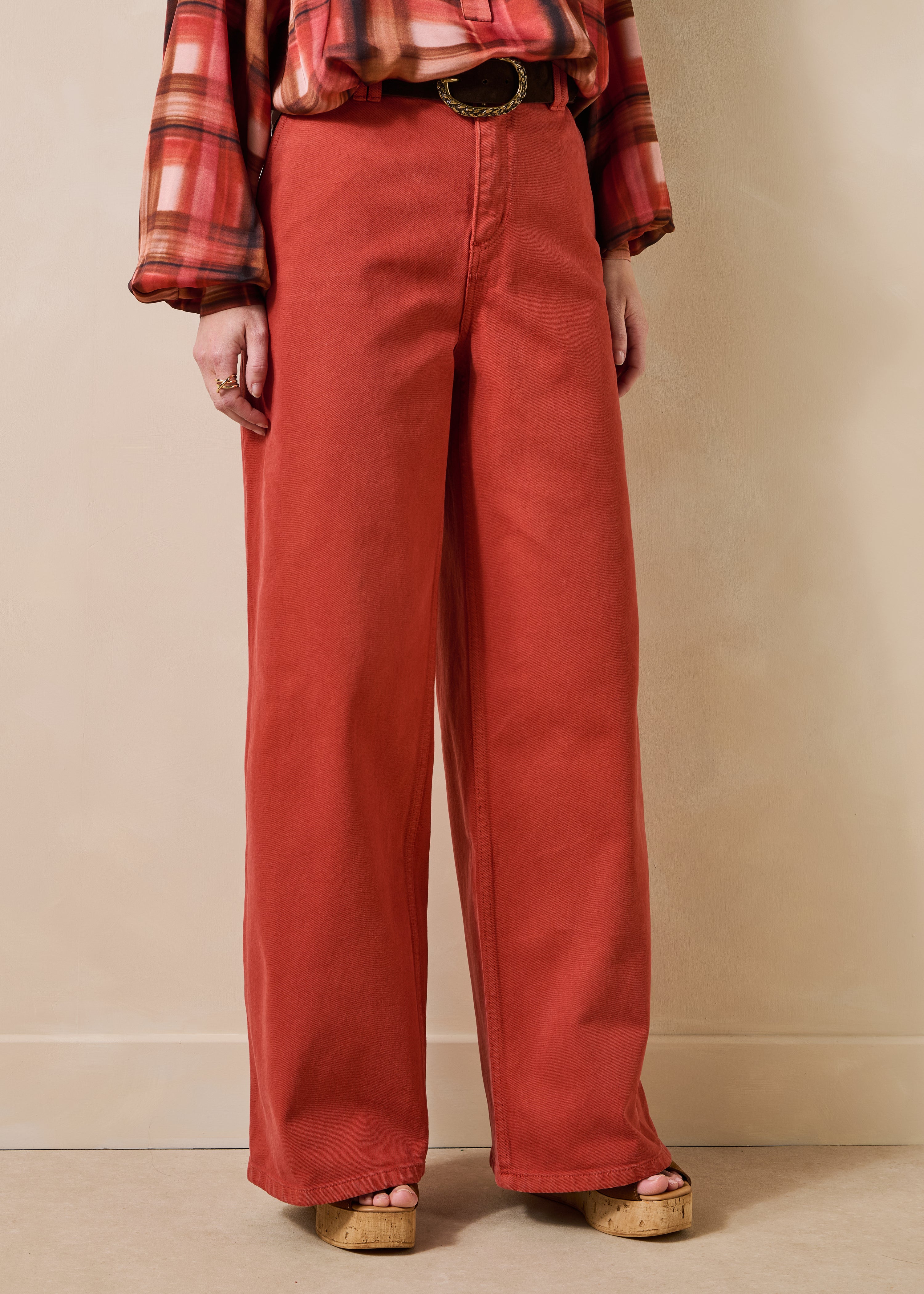 Jean large et droit terracotta en coton biologique