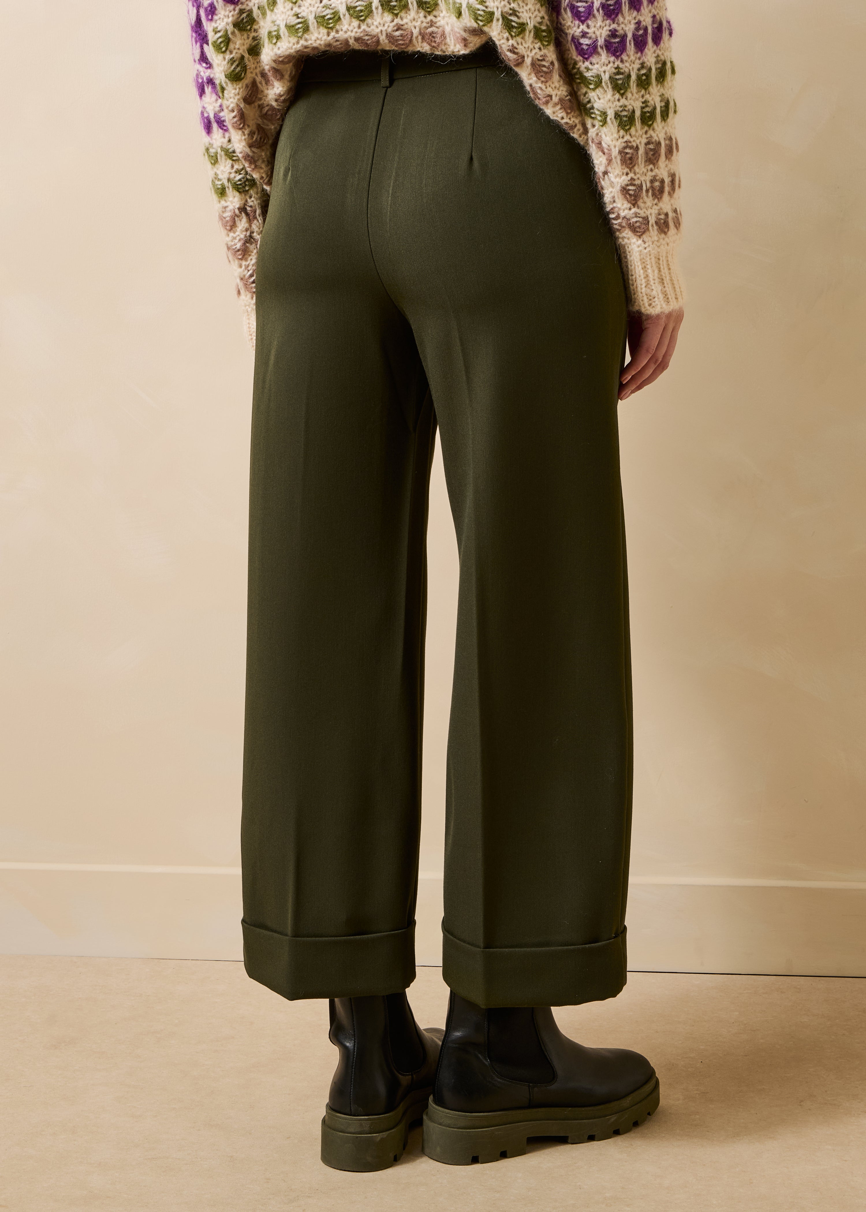 Pantalone dritto cropped kaki con risvolto