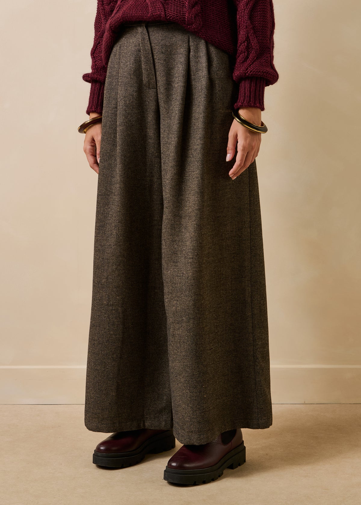Pantalón oversize marrón de tweed