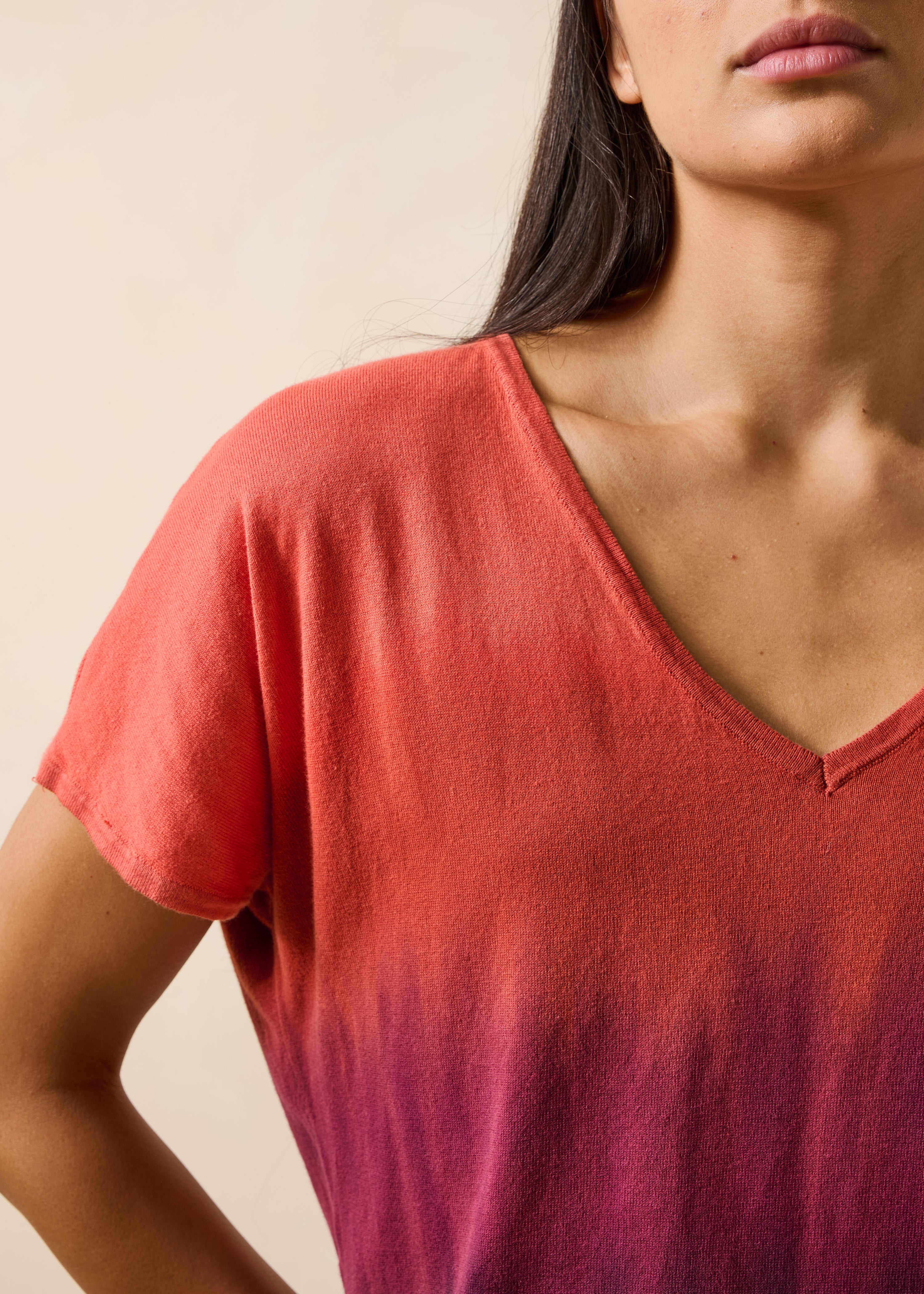 Kurzarm-Pullover Tie & Dye in Violett und Rot aus Bio-Baumwolle