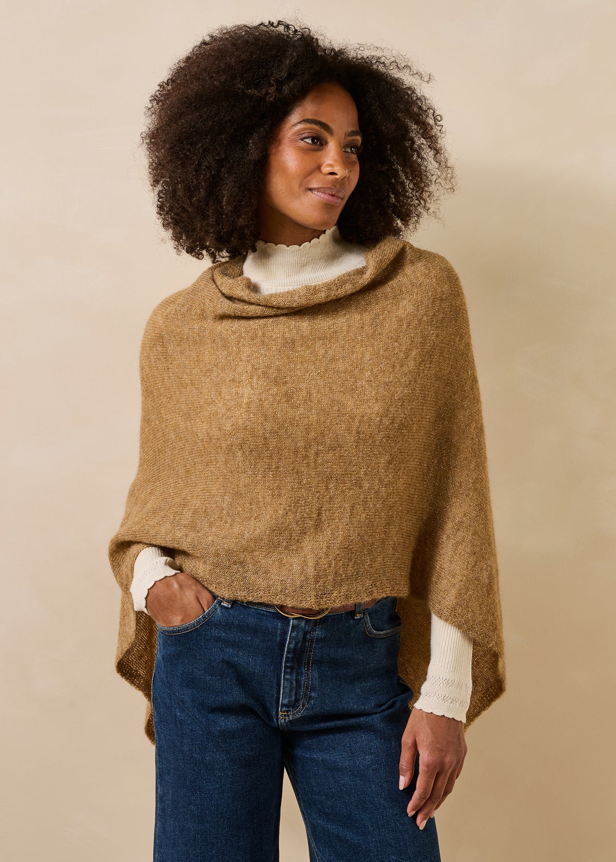 Beiger Pullover - Foncho
