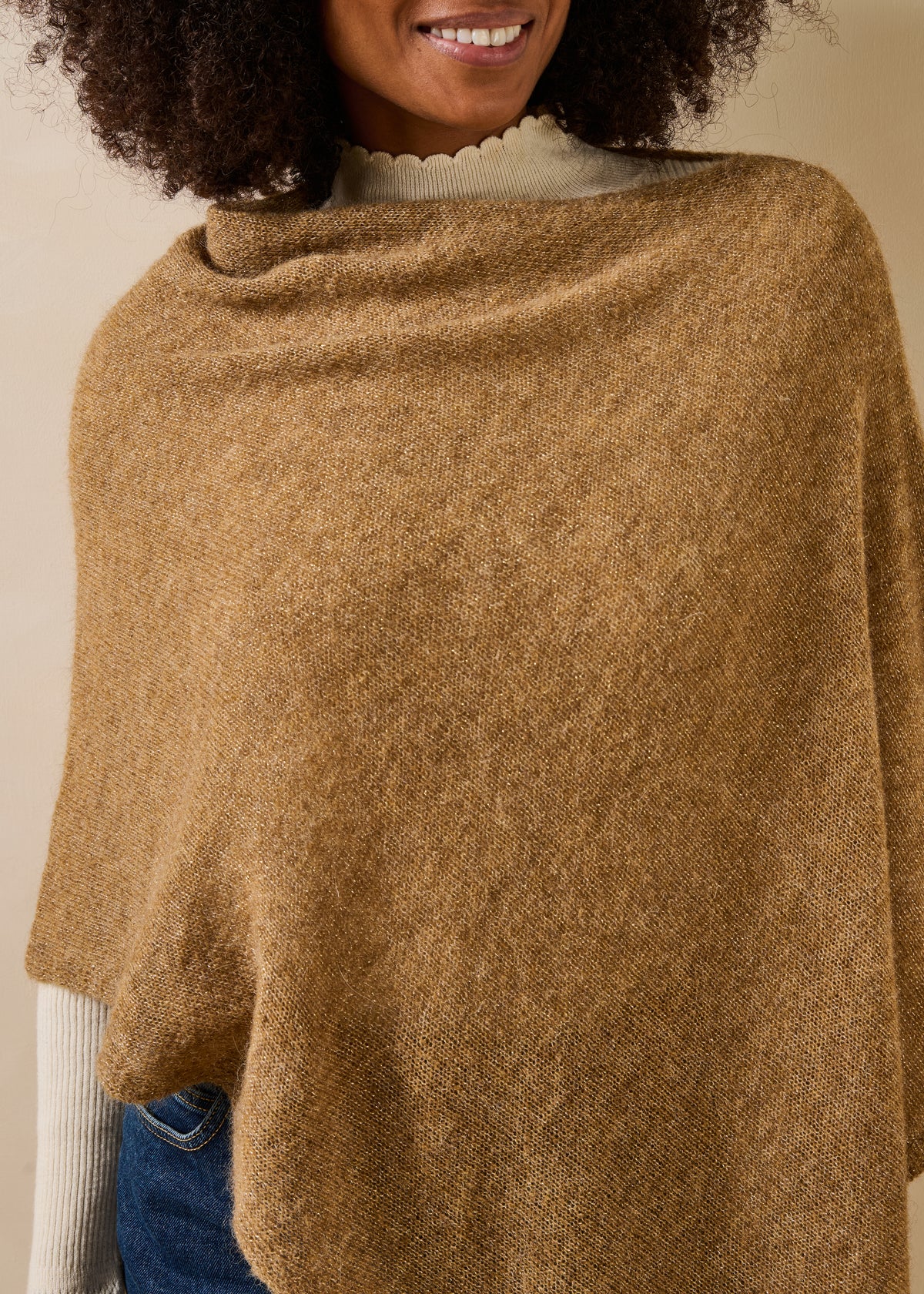 Beiger Pullover - Foncho