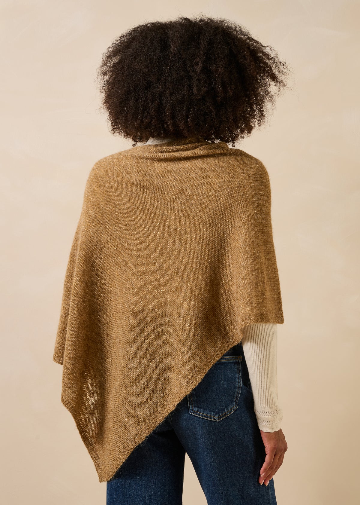 Beiger Pullover - Foncho