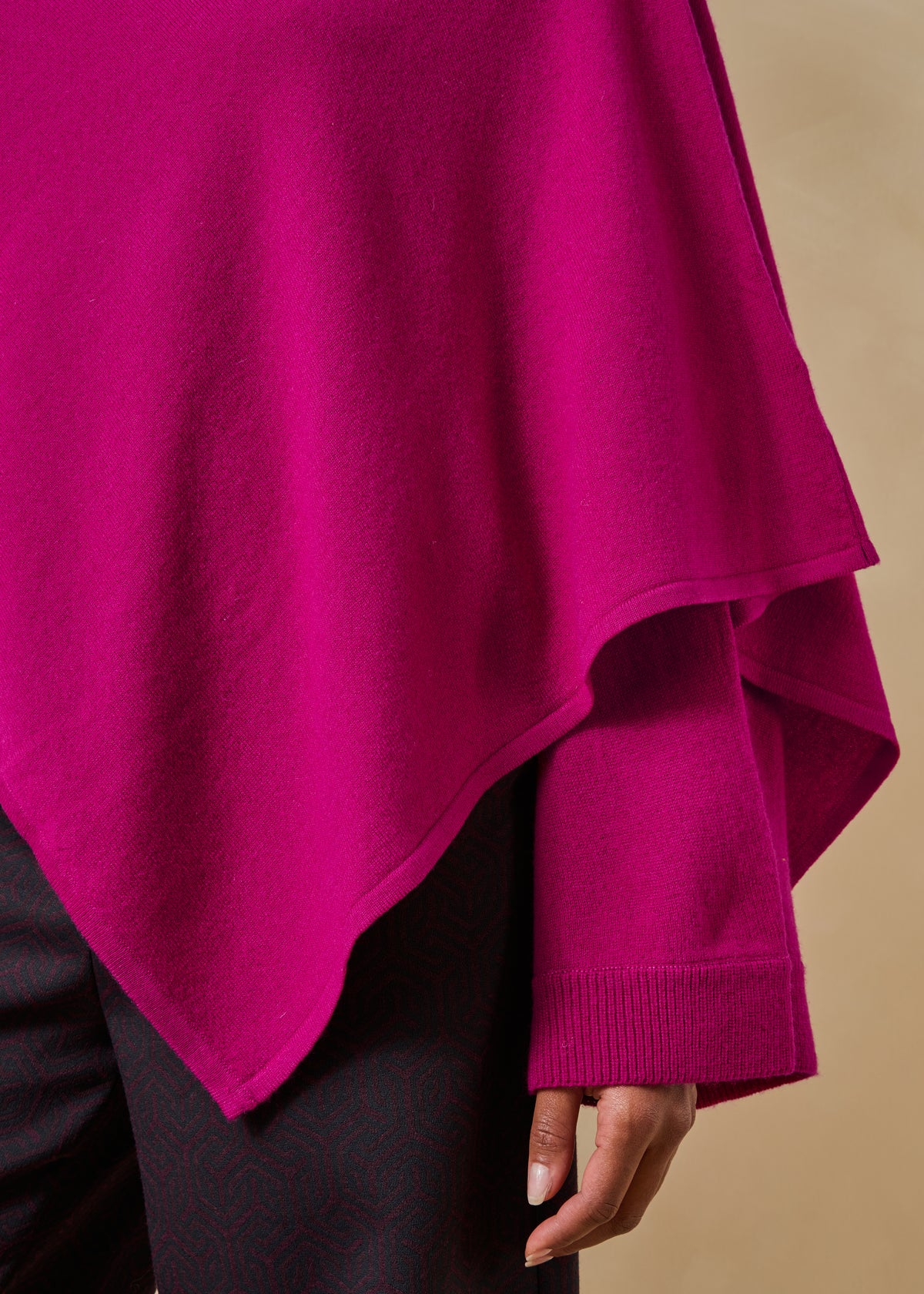 Fuchsia pink sweater - Foncho
