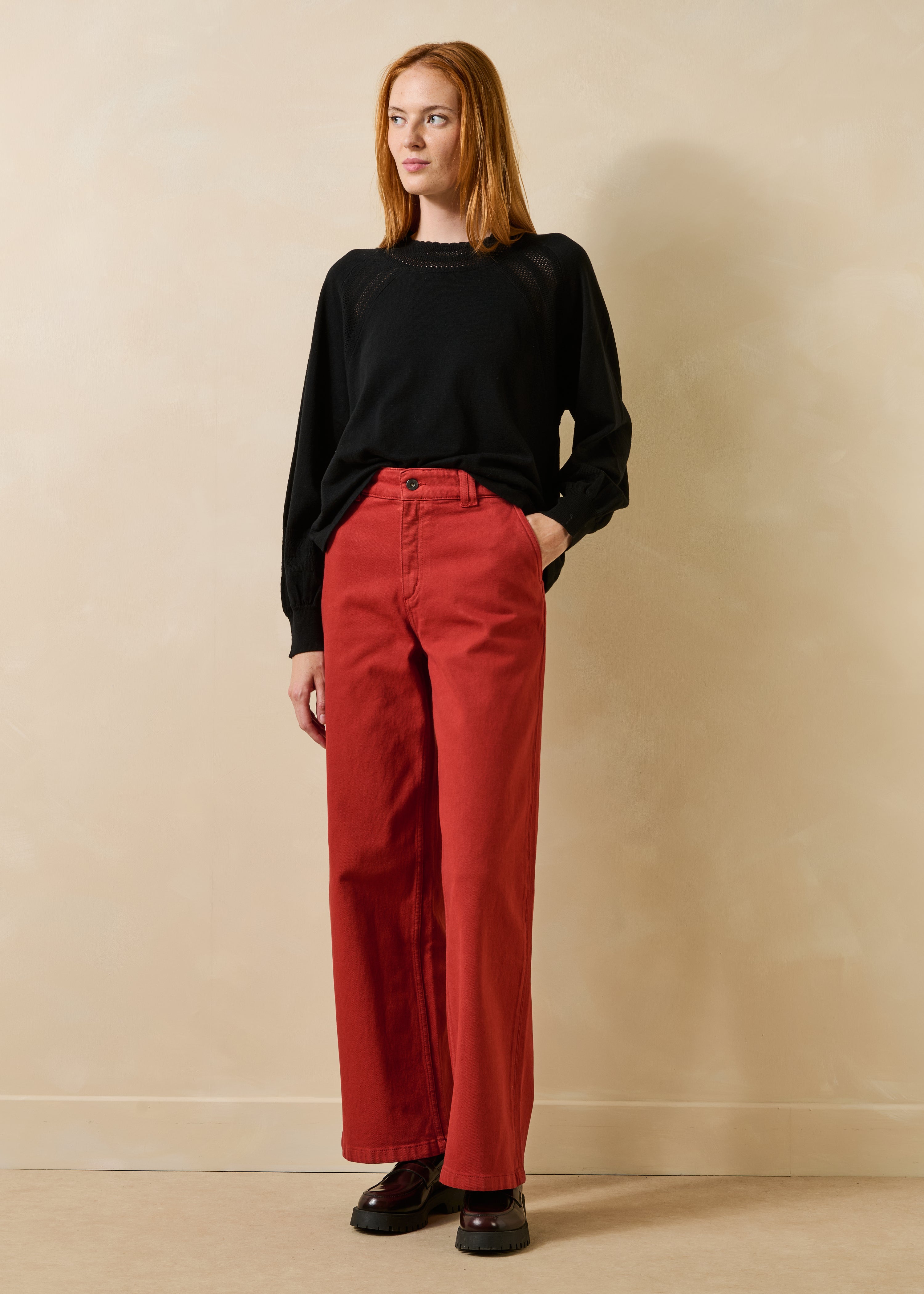 Pull noir manches longues en laine et coton