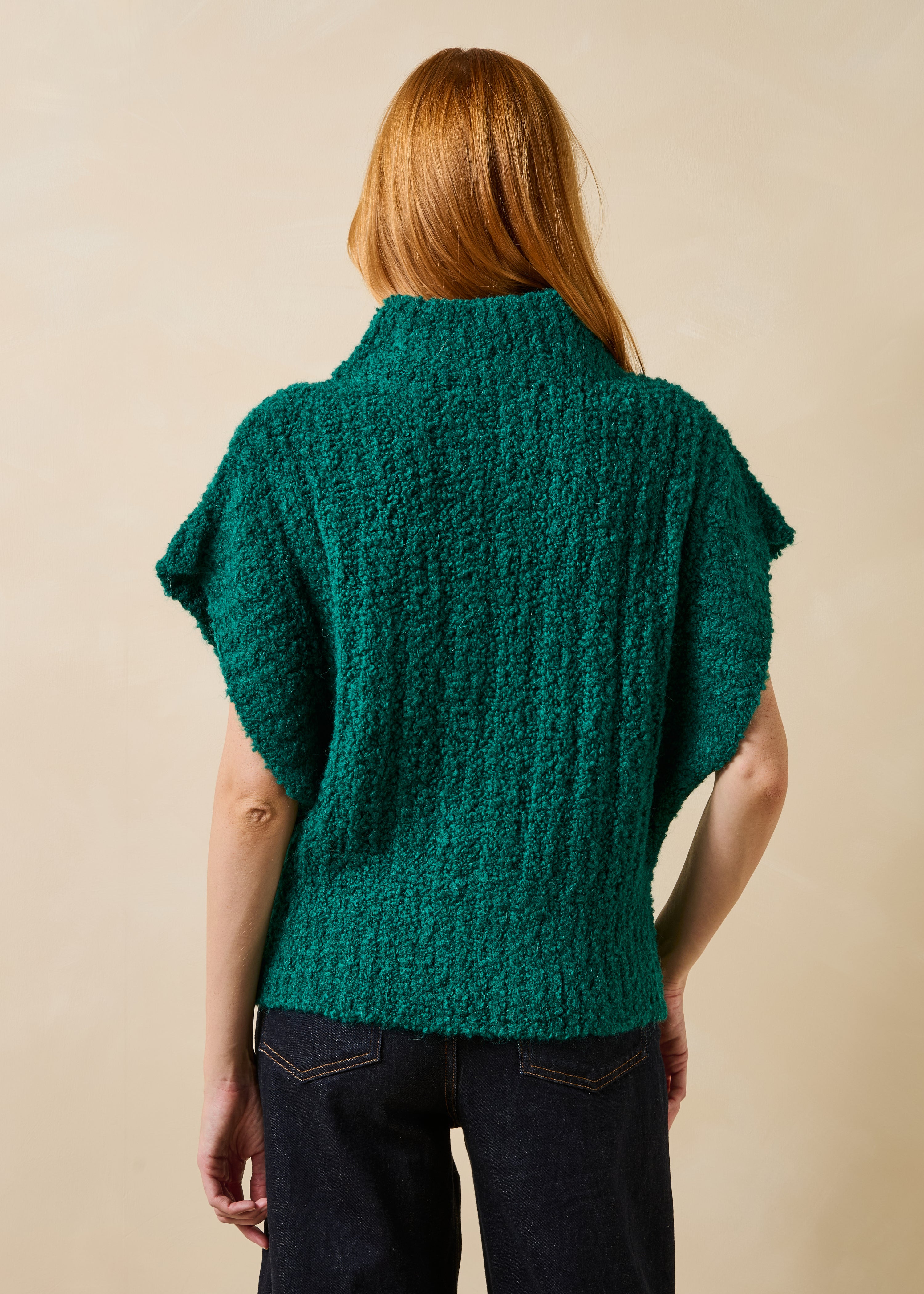 Pull vert émeraude sans manches col montant