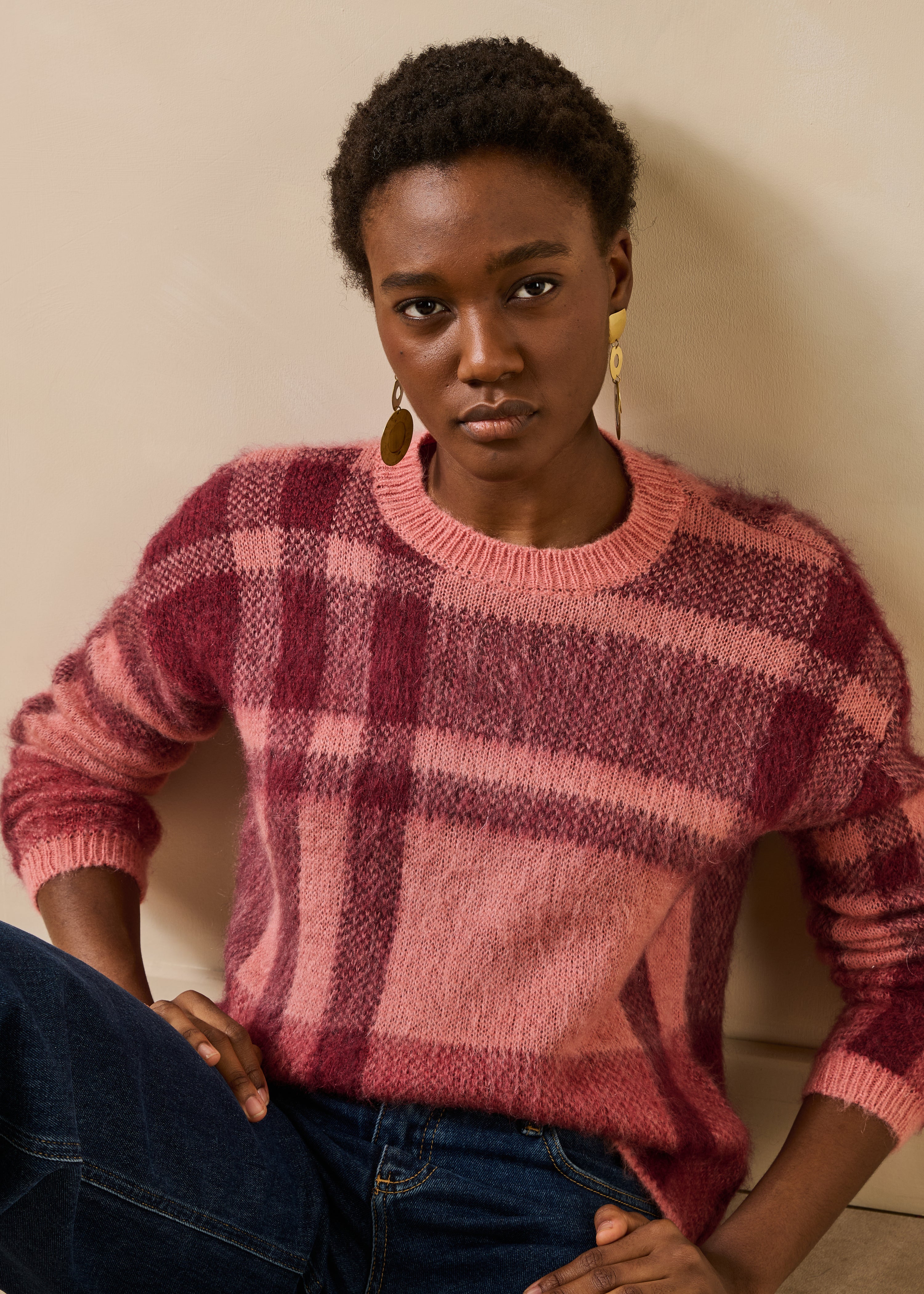 Jersey rosa de manga larga con jacquard y cuello redondo