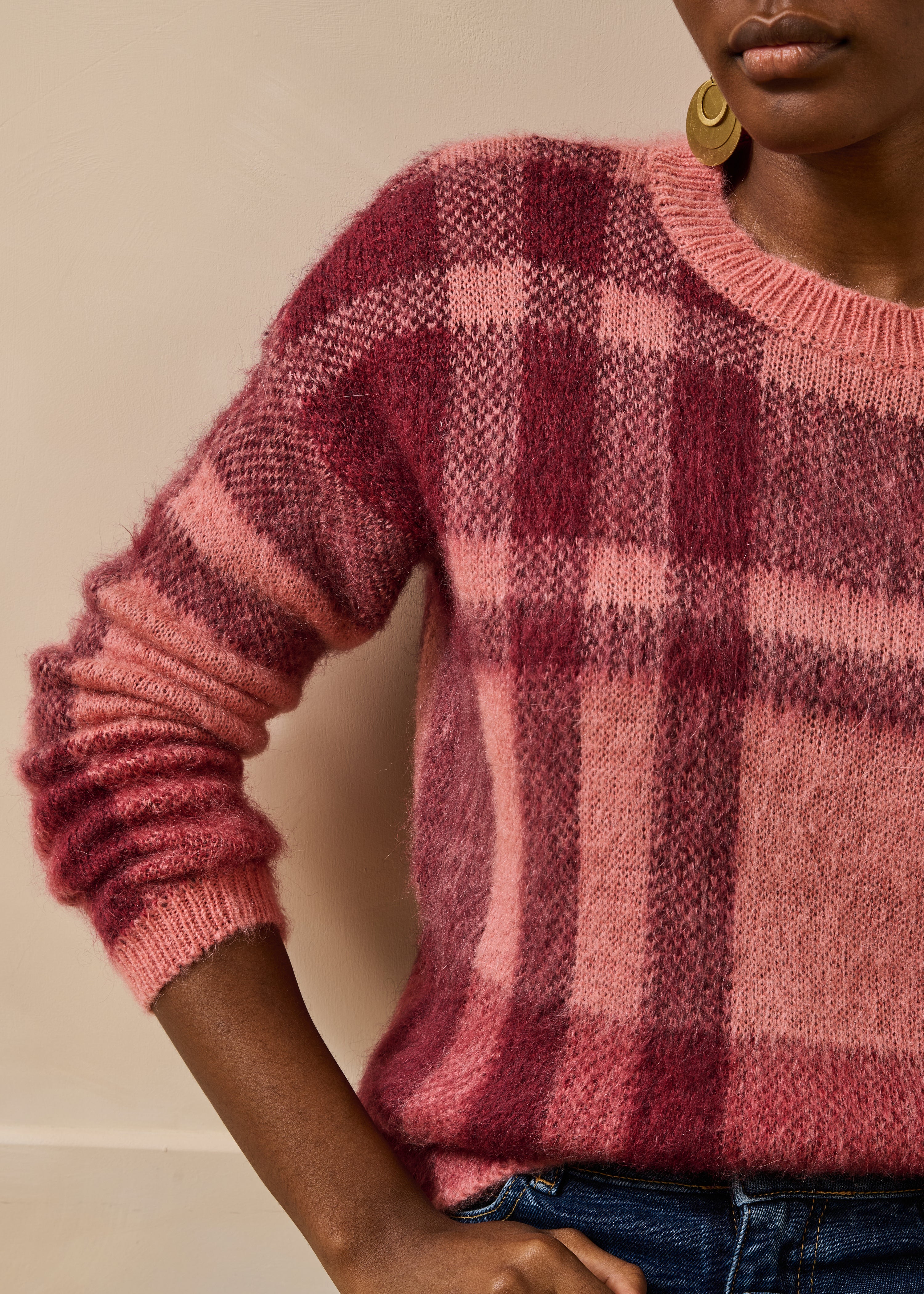 Jersey rosa de manga larga con jacquard y cuello redondo