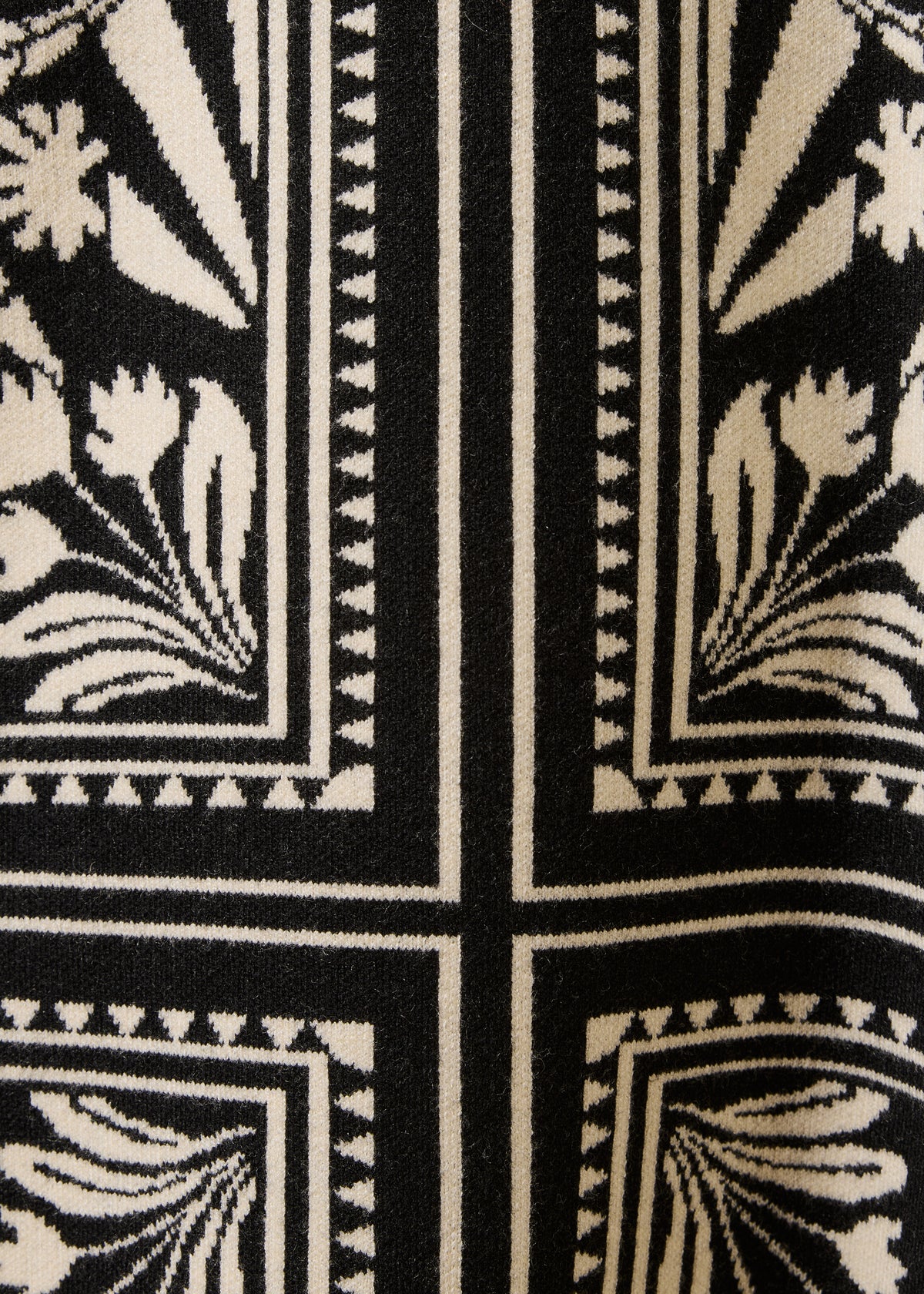 Short black and white knit jacquard dress