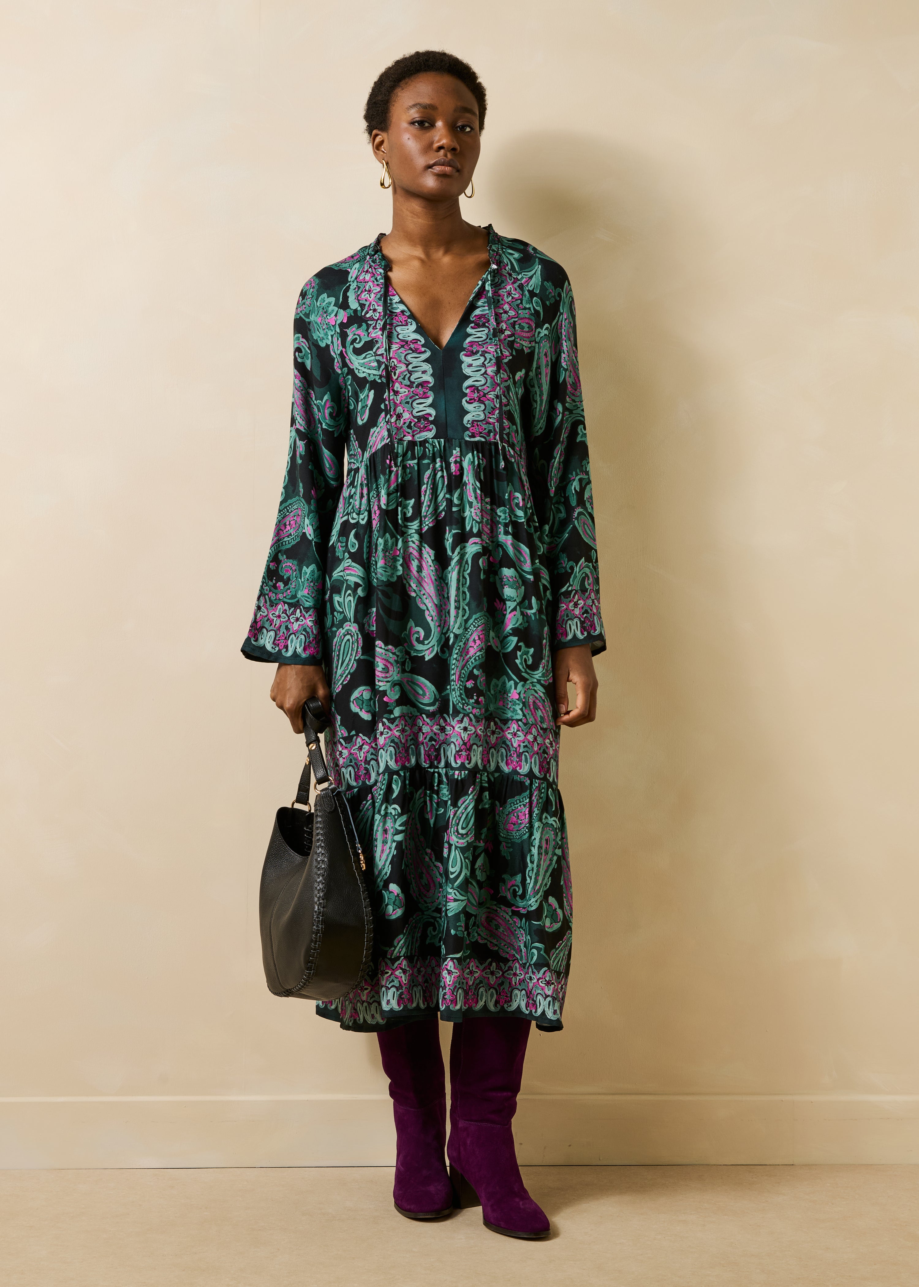 Loose long green printed dress with long sleeves