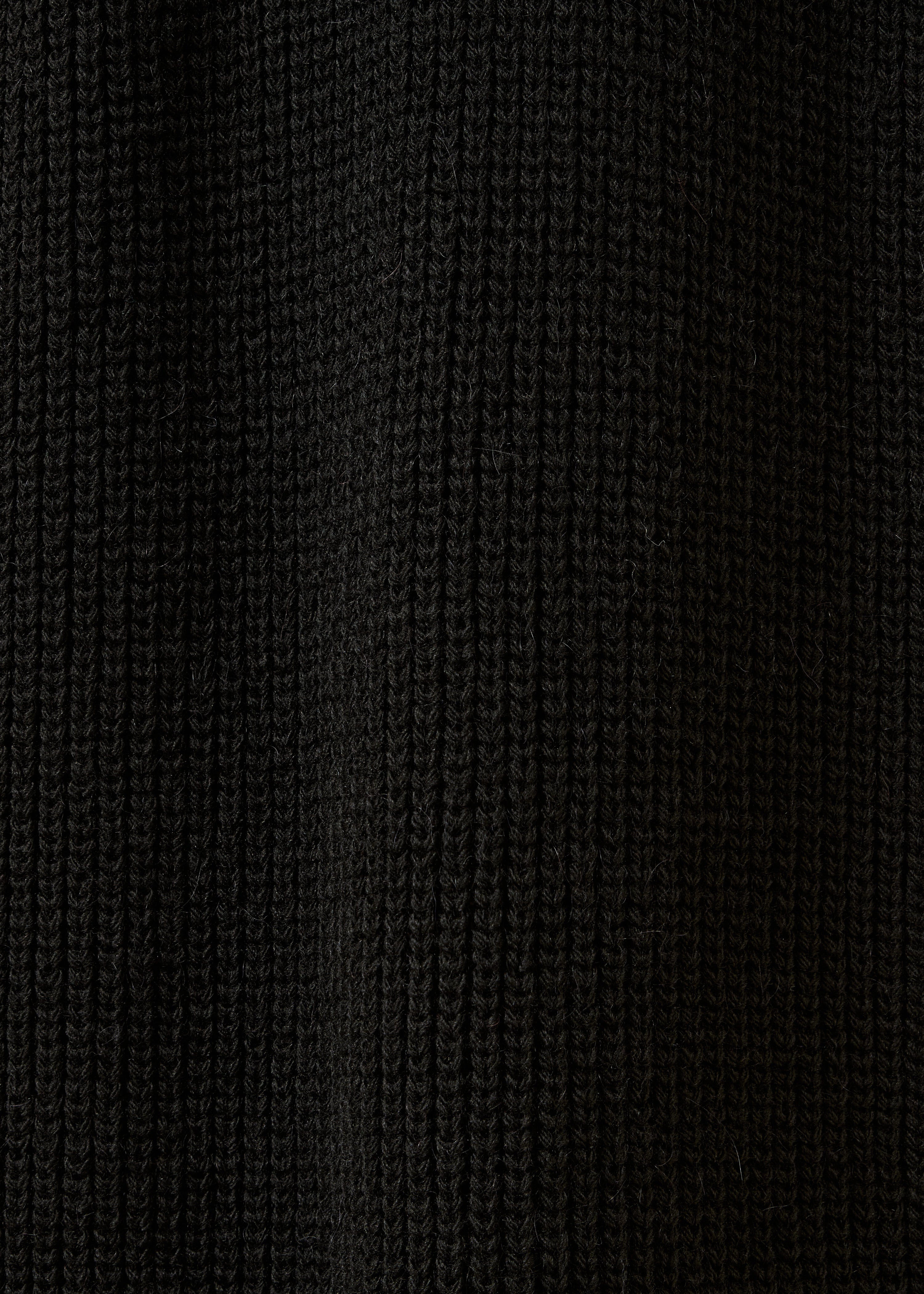 Abito corto nero in maglia con scollo rotondo