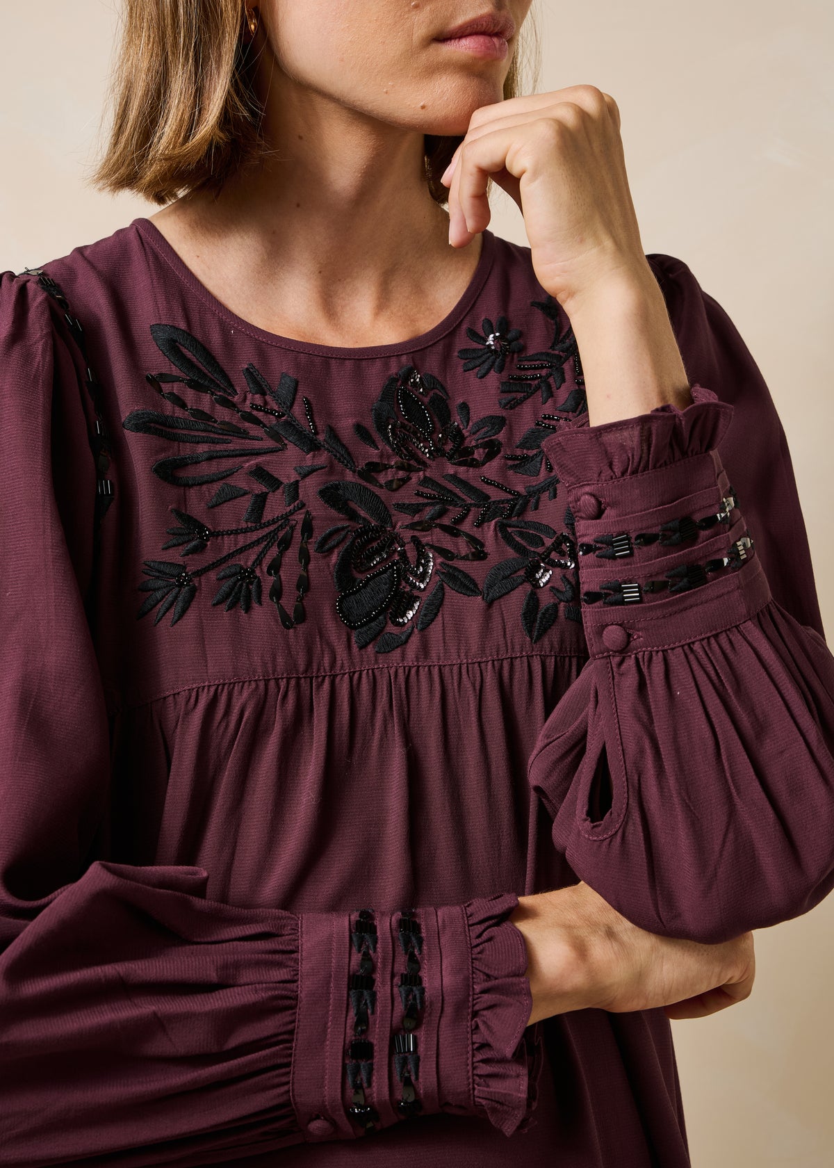Robe aubergine et noir - Gondia