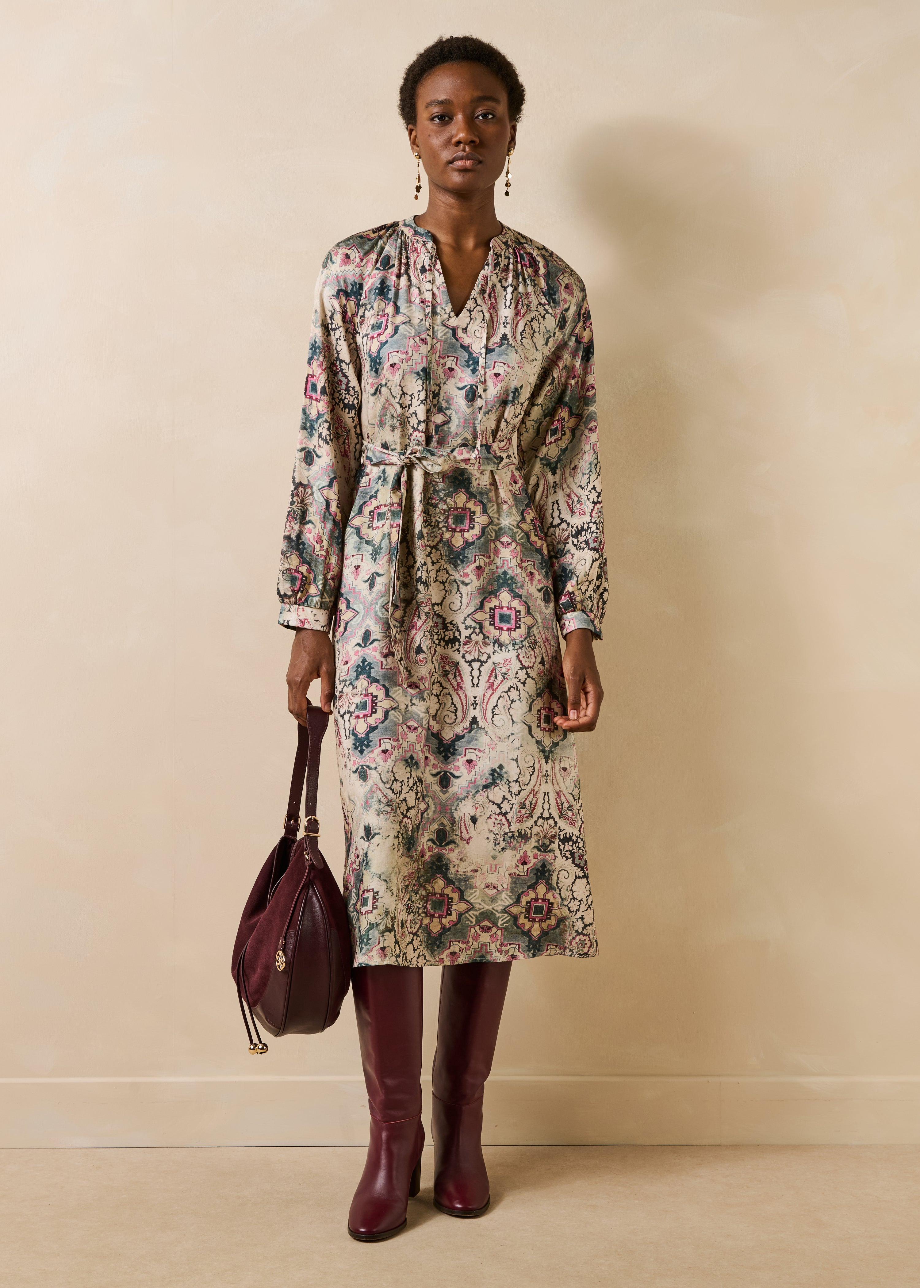 Ecru lange mouwen jurk met print