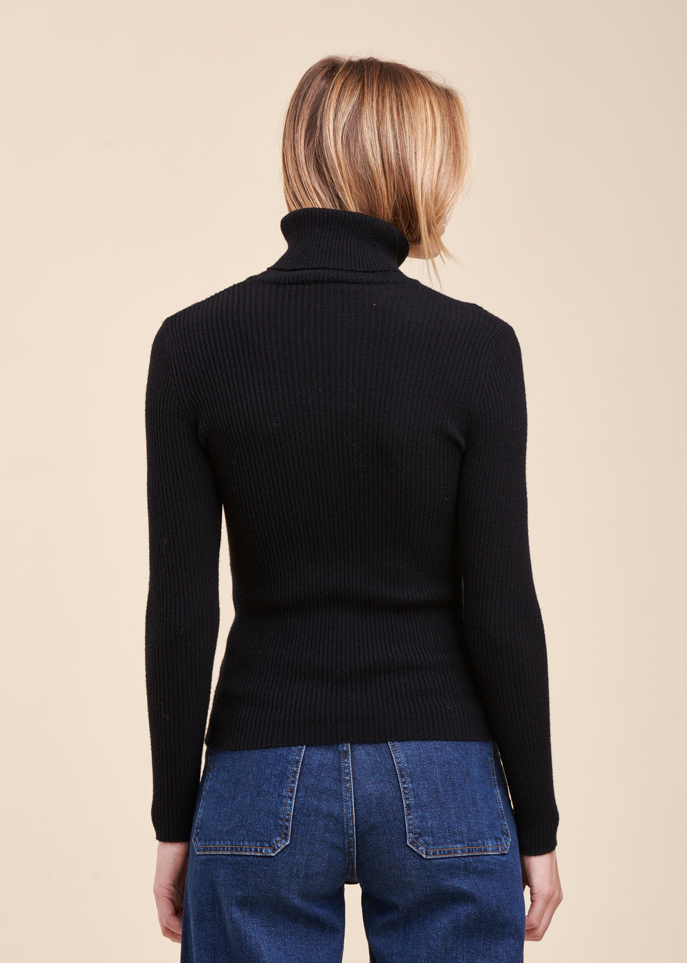 Pull col roulé