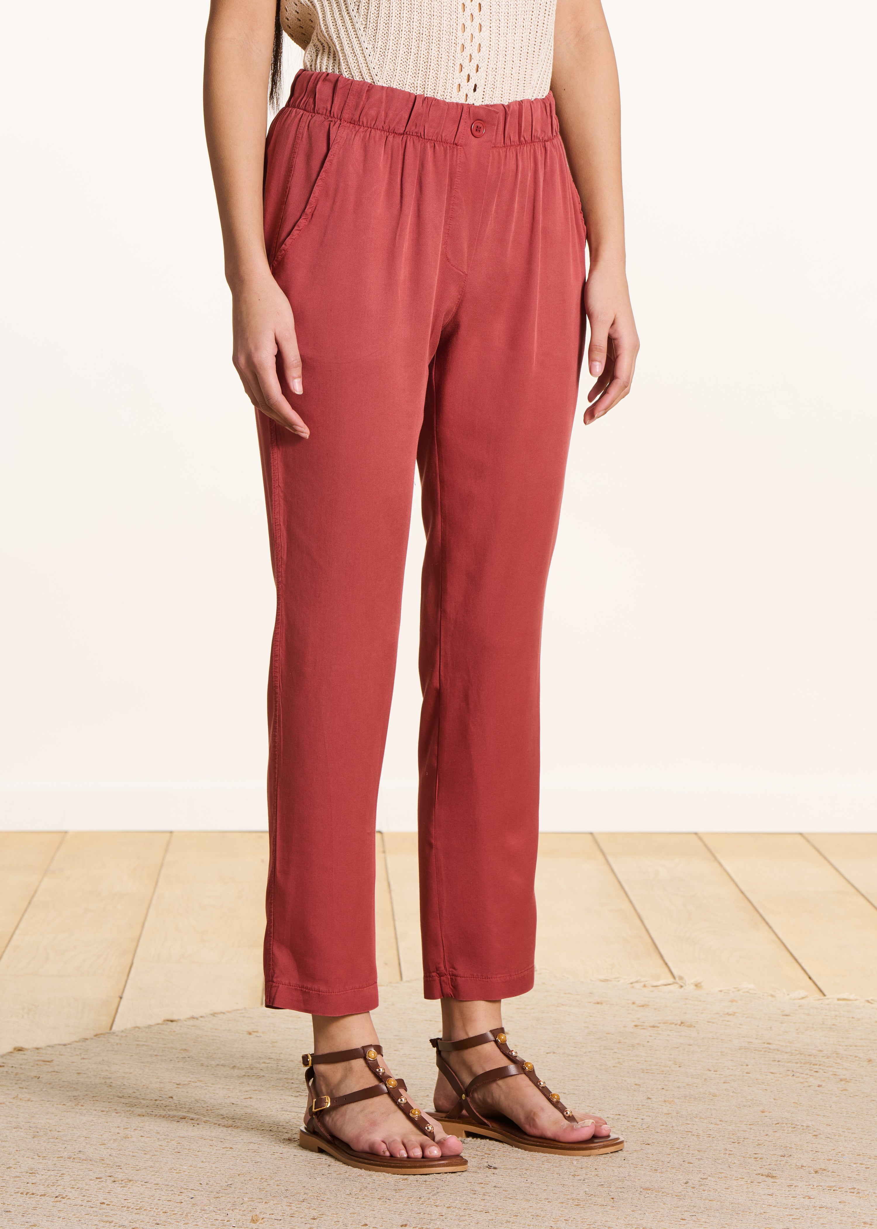 Pantalon fluide rouge en lyocell