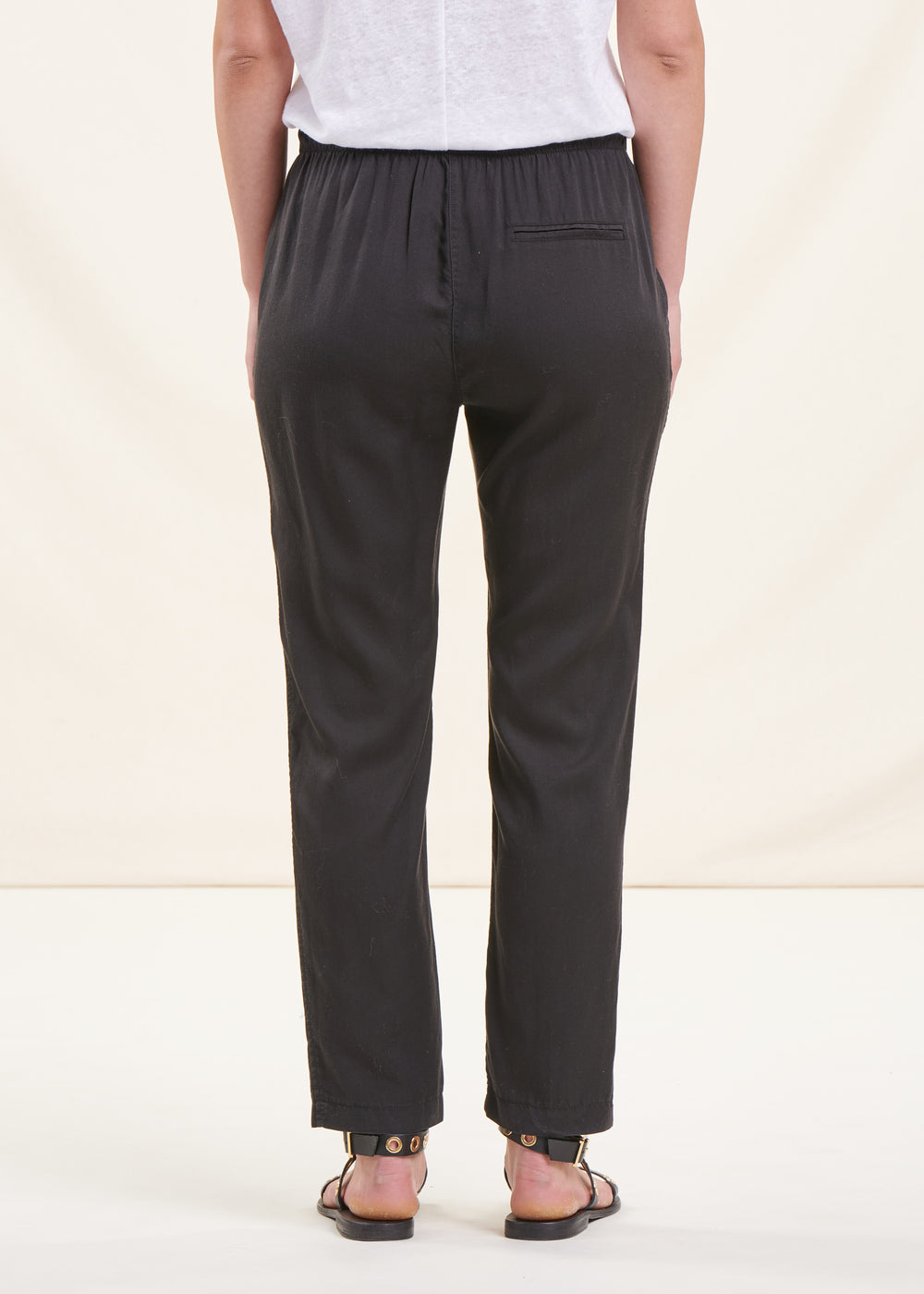 Loose-fitting Lyocell trousers