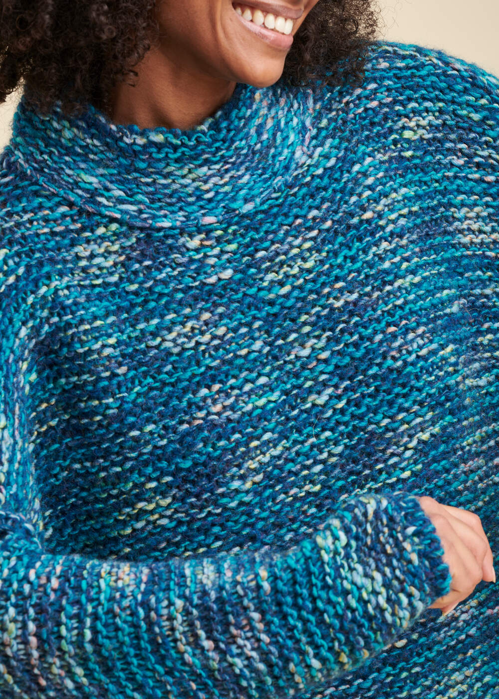 Übergroßer, ausgefallener Strickpullover