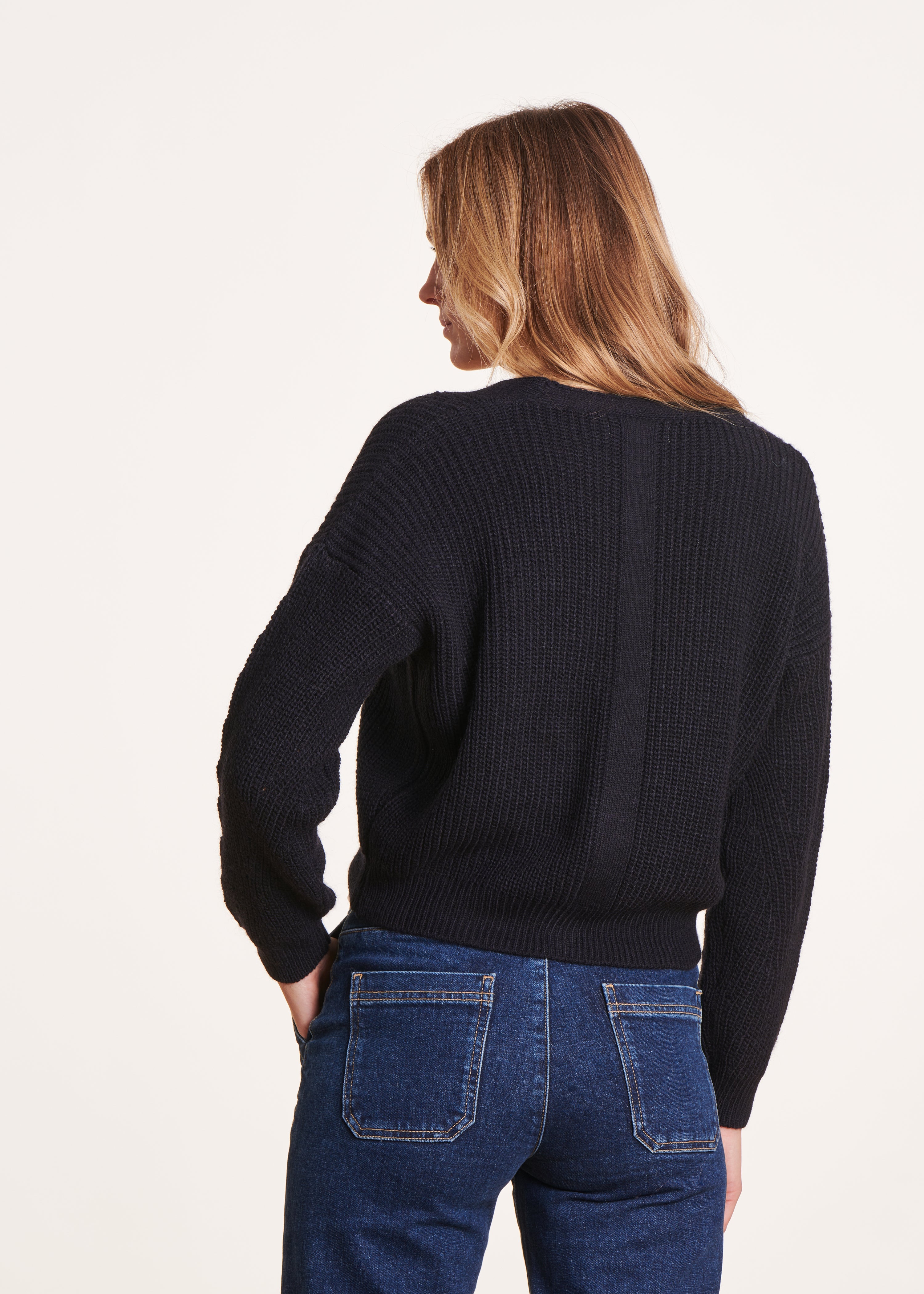 Short navy blue cardigan in beaded rib knit