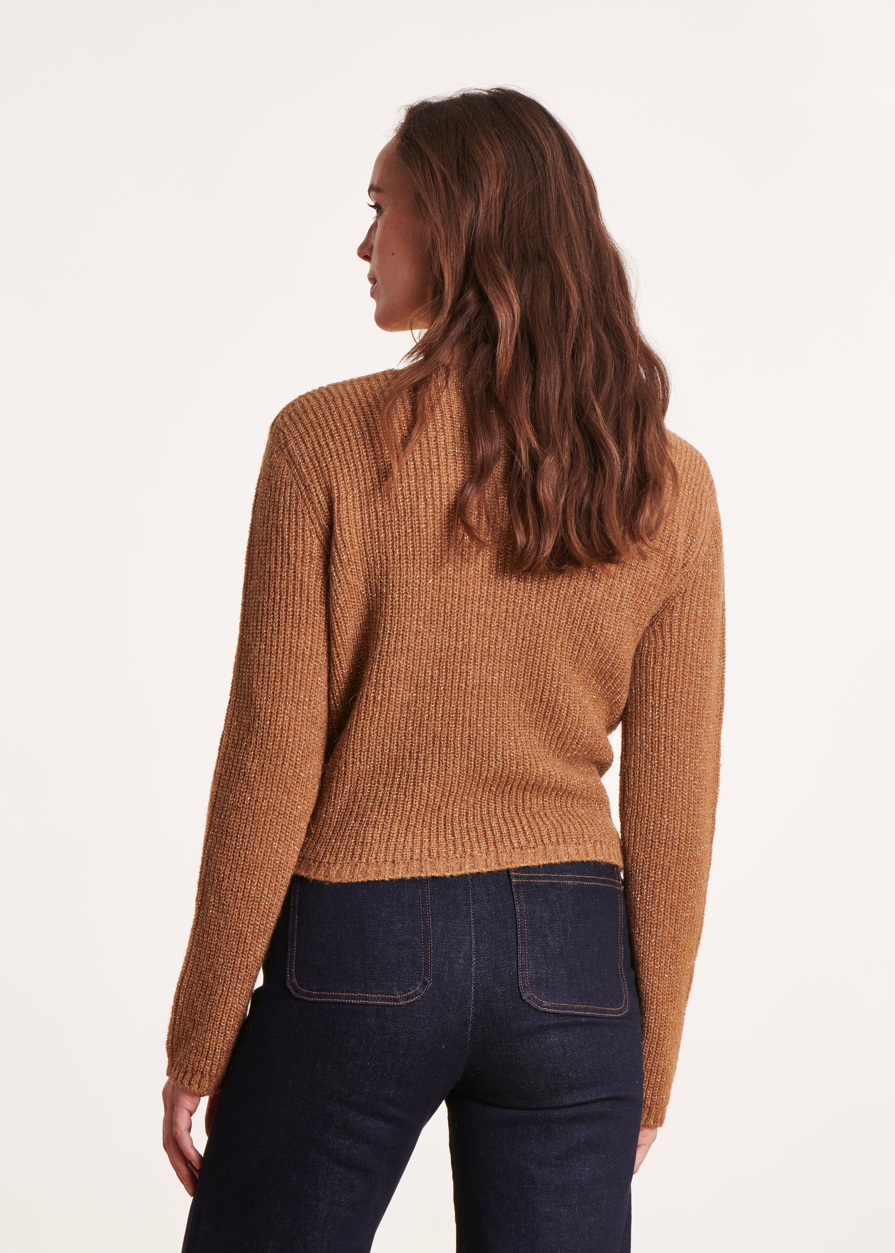 Short camel jumper in iridescent knit with bow