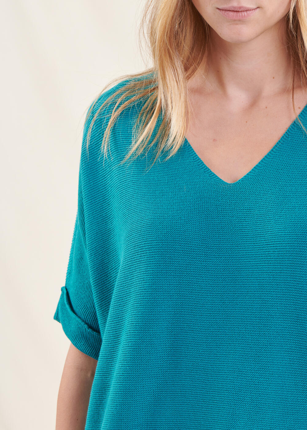 Green short-sleeved oversized sweater in iridescent knit