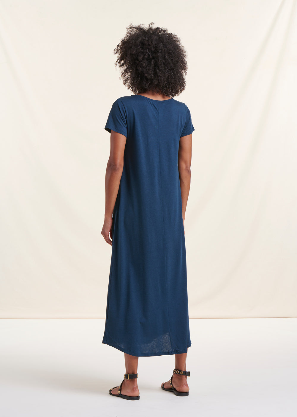 Vestido longo em liocel azul petróleo