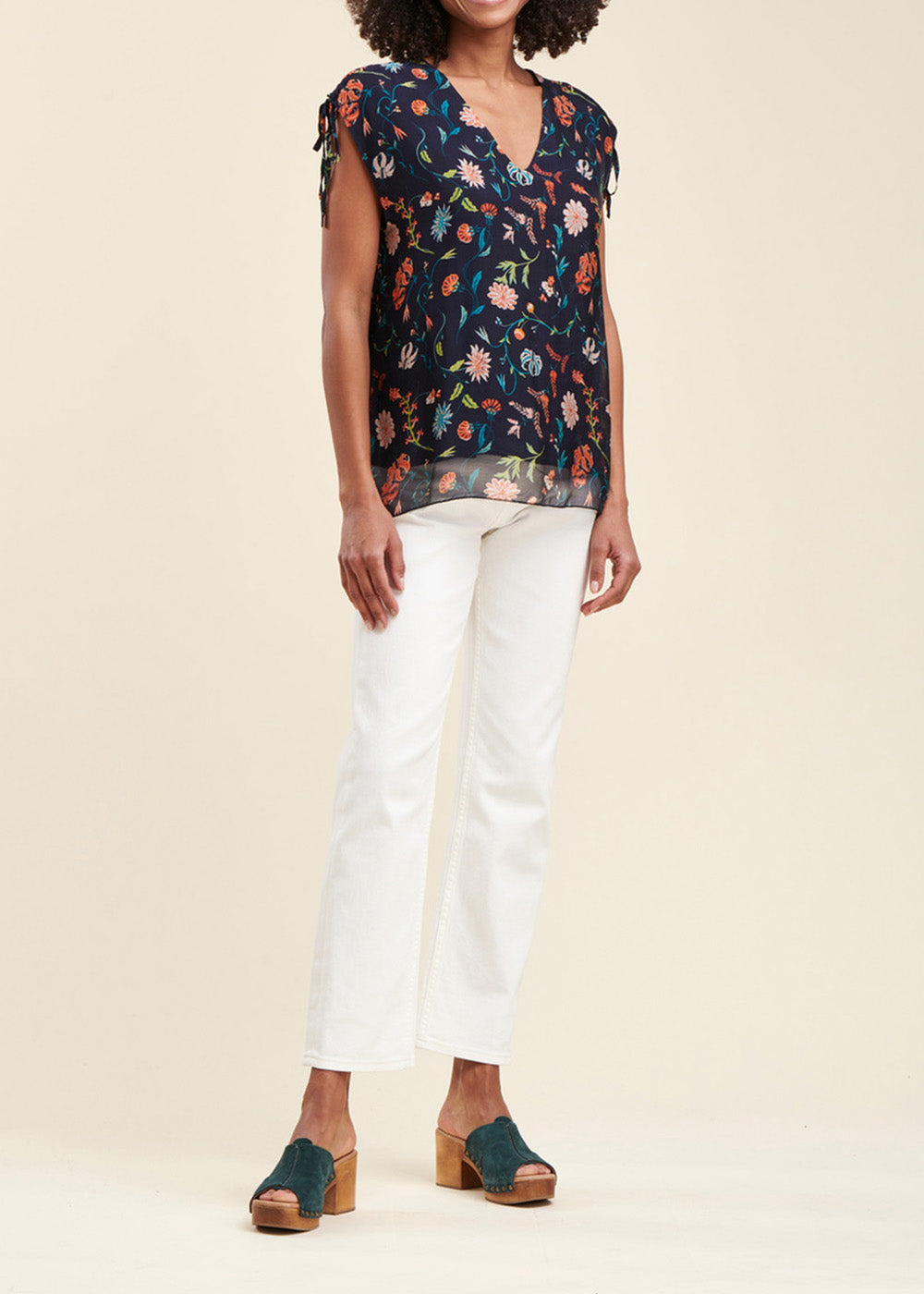 Loose top in silk viscose with floral print