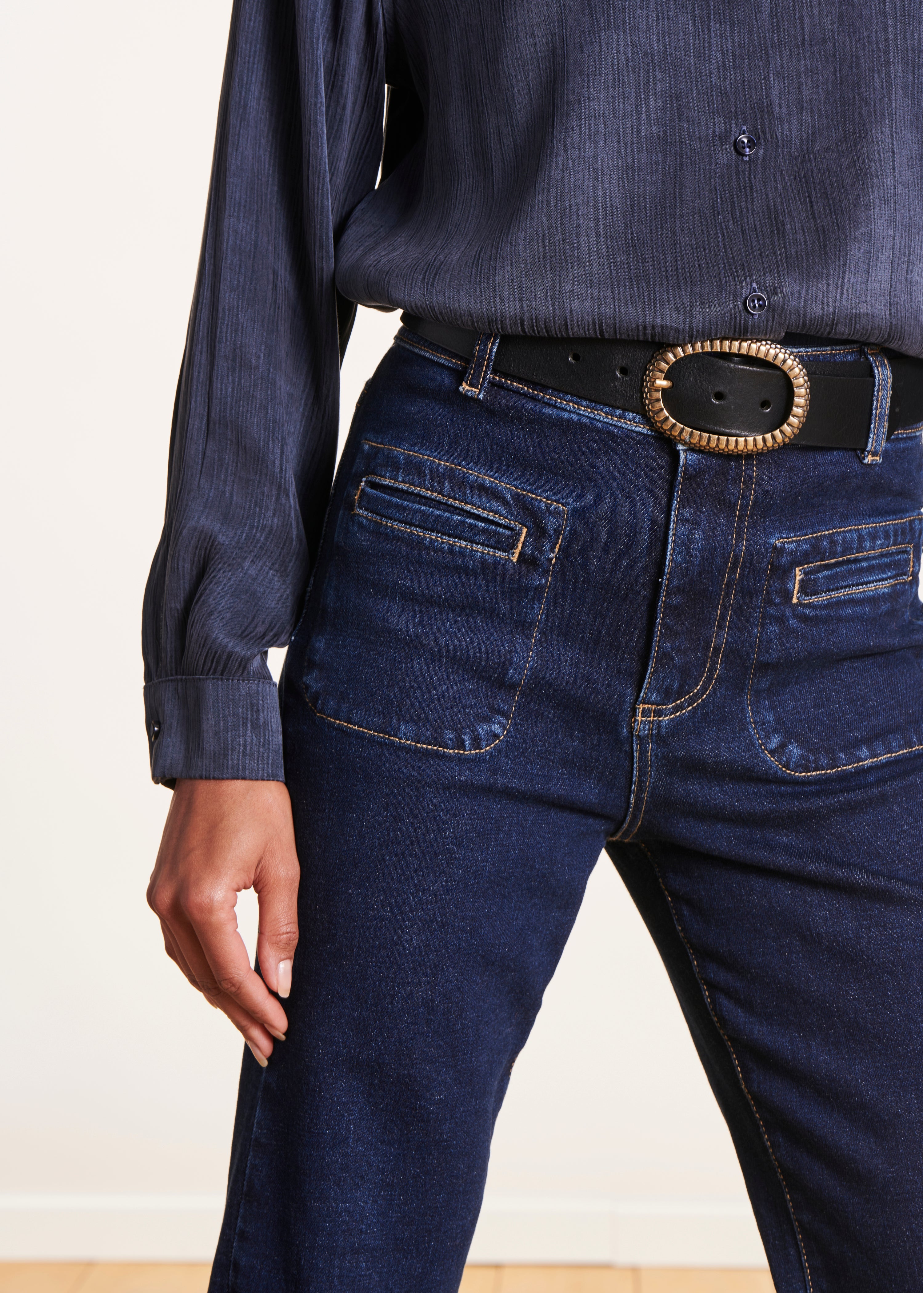 High-waisted raw bootcut jeans in organic cotton