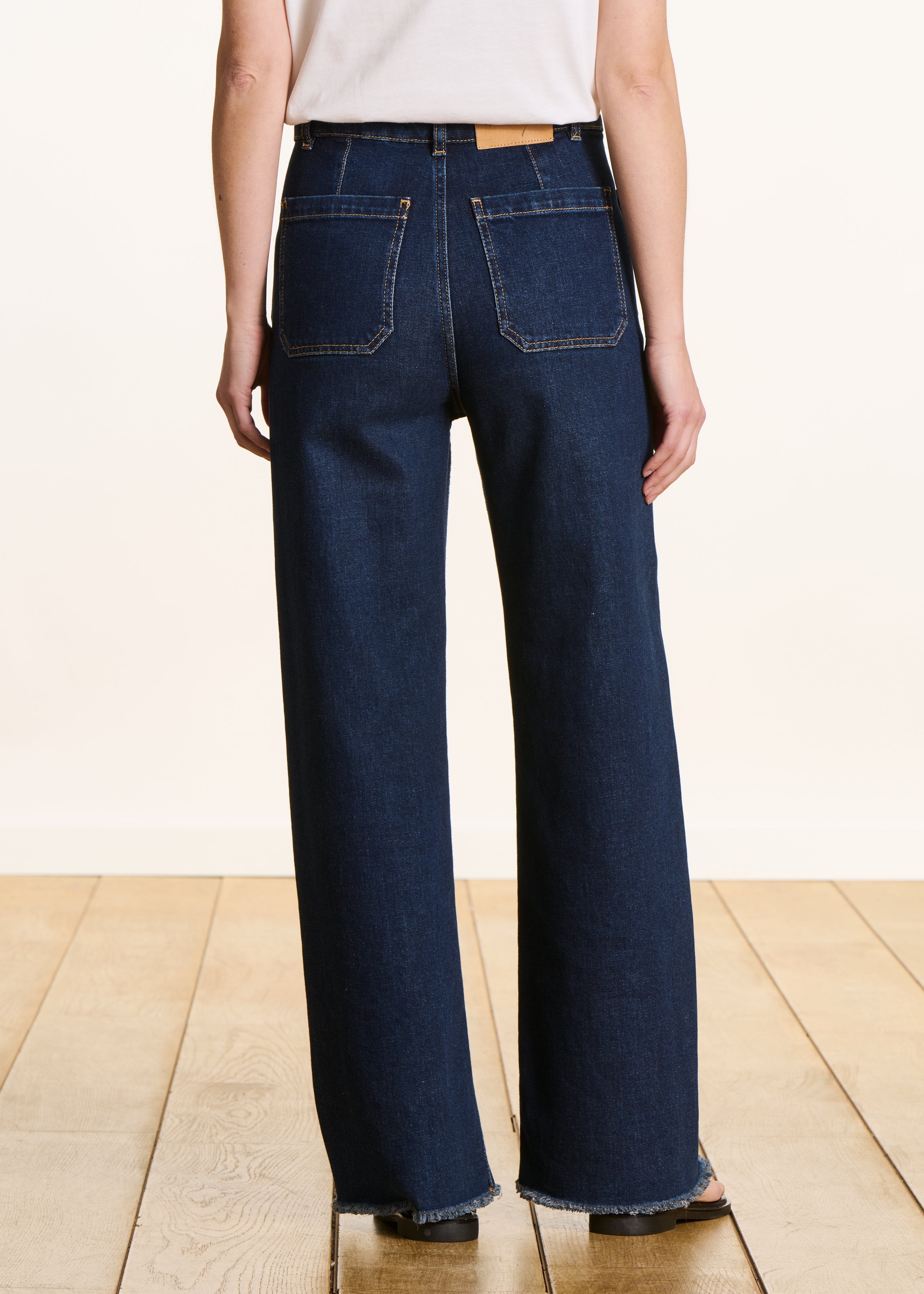 Hoch geschnittene Flare-Jeans aus Bio-Baumwolle