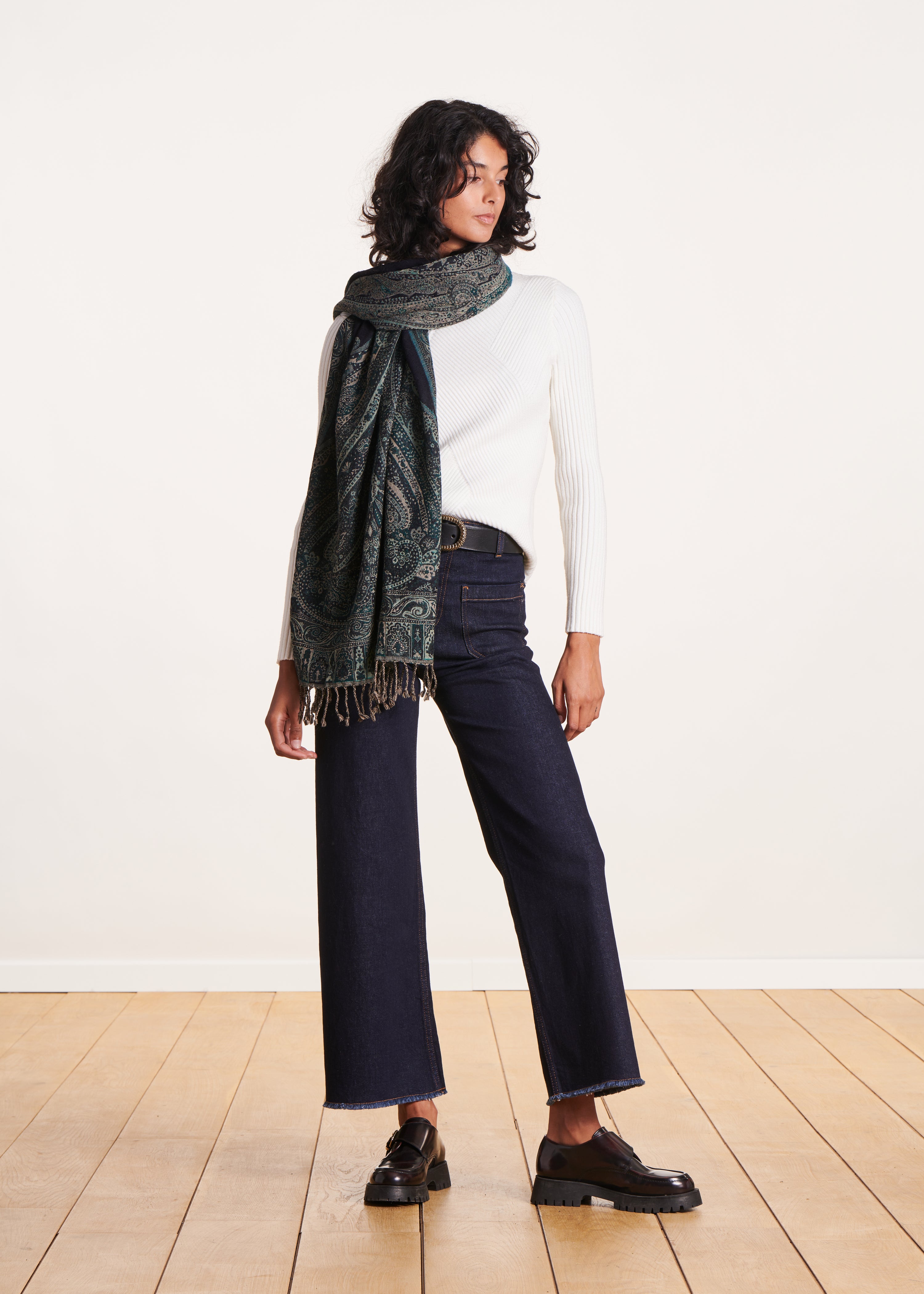 Dark high-waisted flare jeans in organic cotton