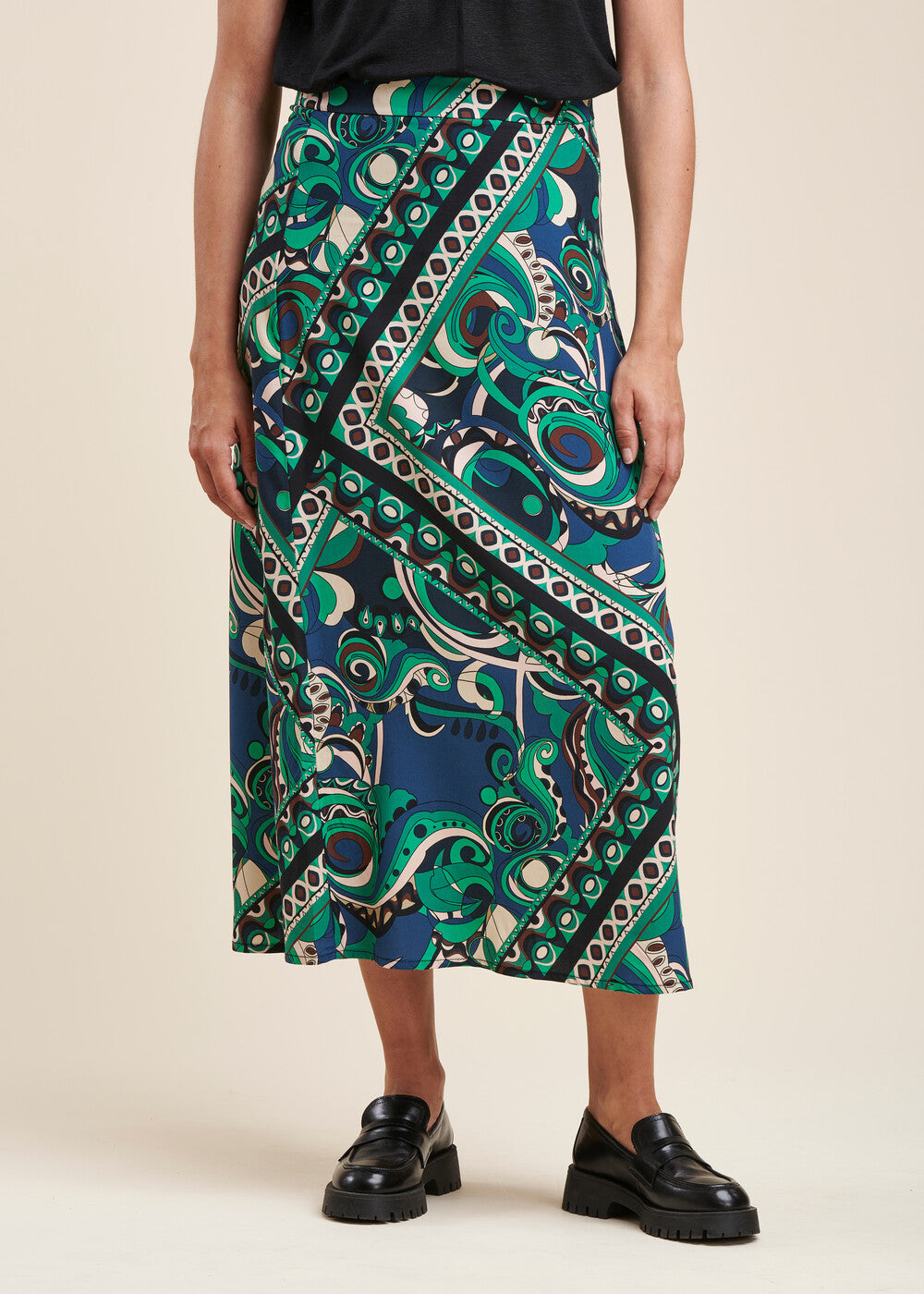 Halflange rok van Ecovero viscose met sjaalprint