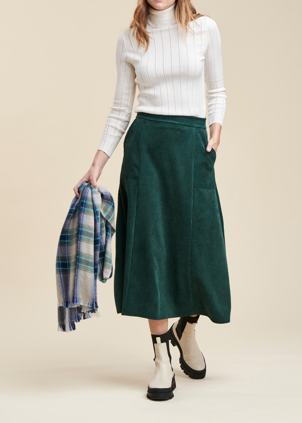 Long corduroy skirt La Fée Maraboutée1