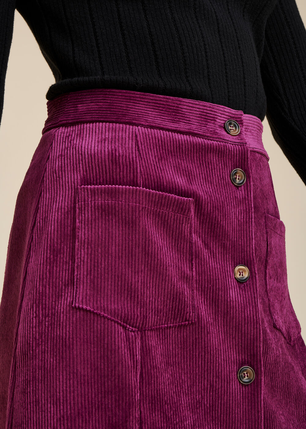 Short corduroy skirt