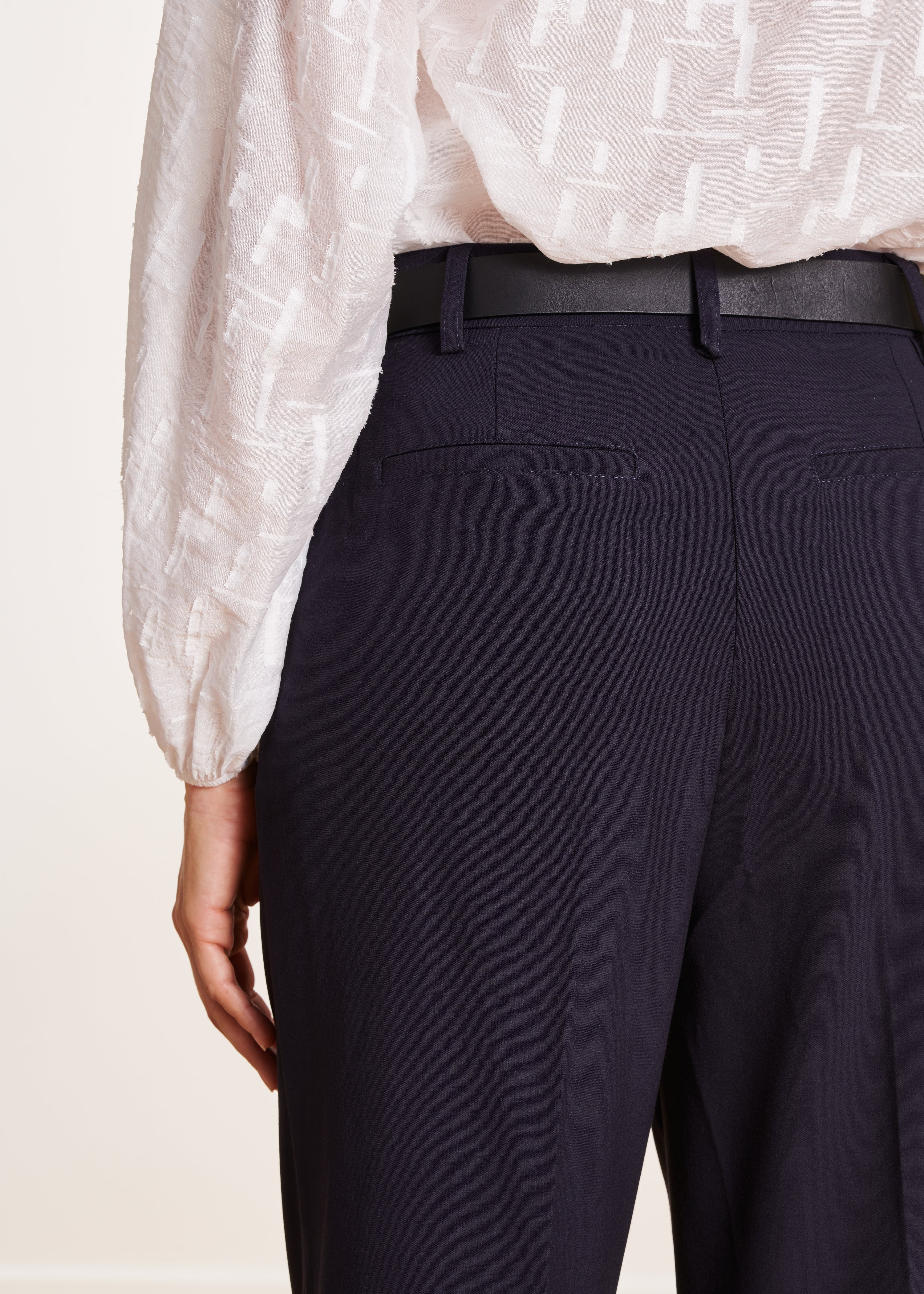 Straight-leg, wide-leg 7/8th dark blue trousers