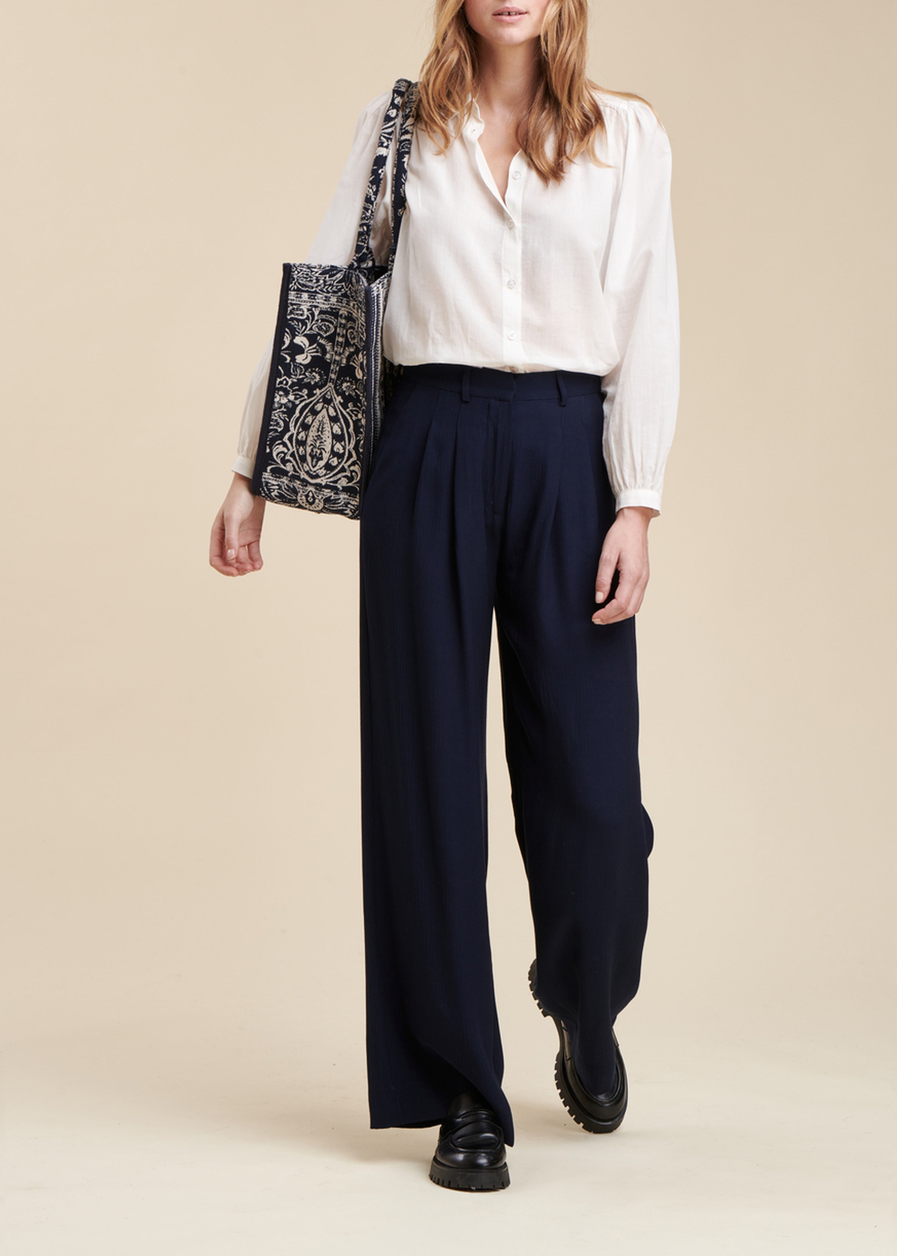 Wide cut pants