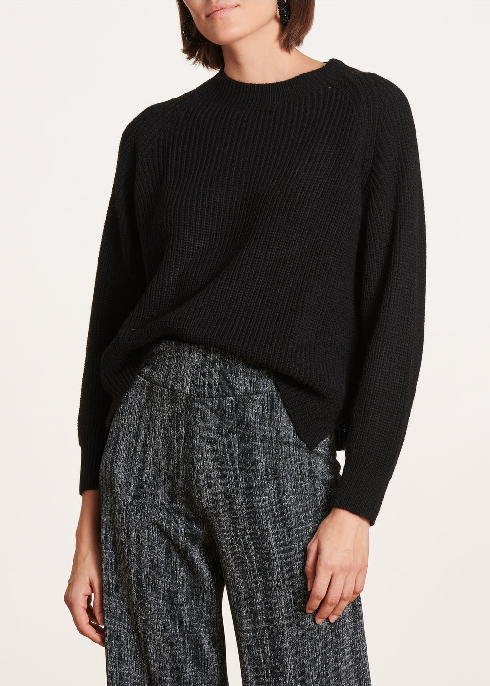 schwarz Pullover mit rundem Halsausschnitt aus gerippter Perlenstrickware