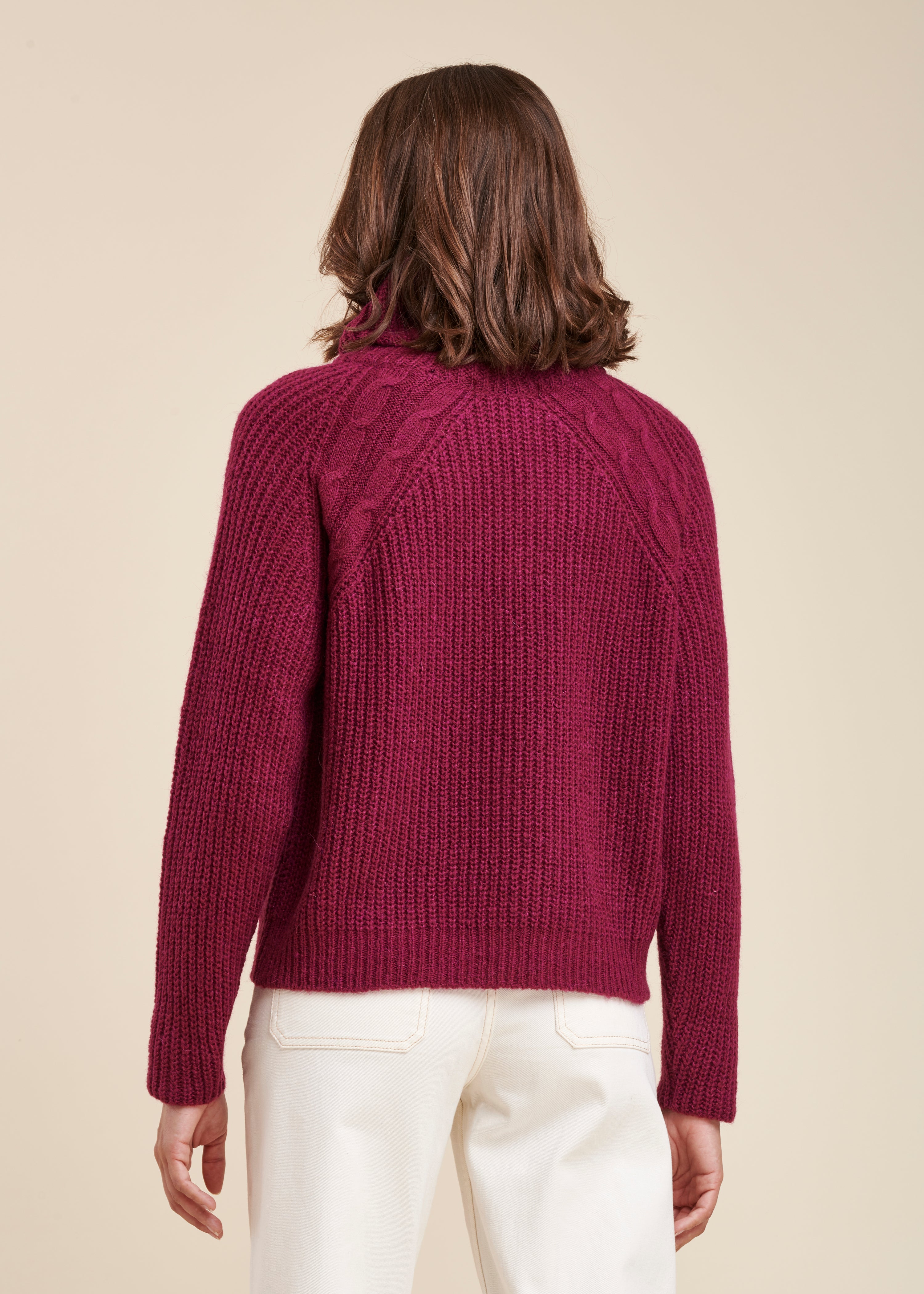 Pull violett col boule