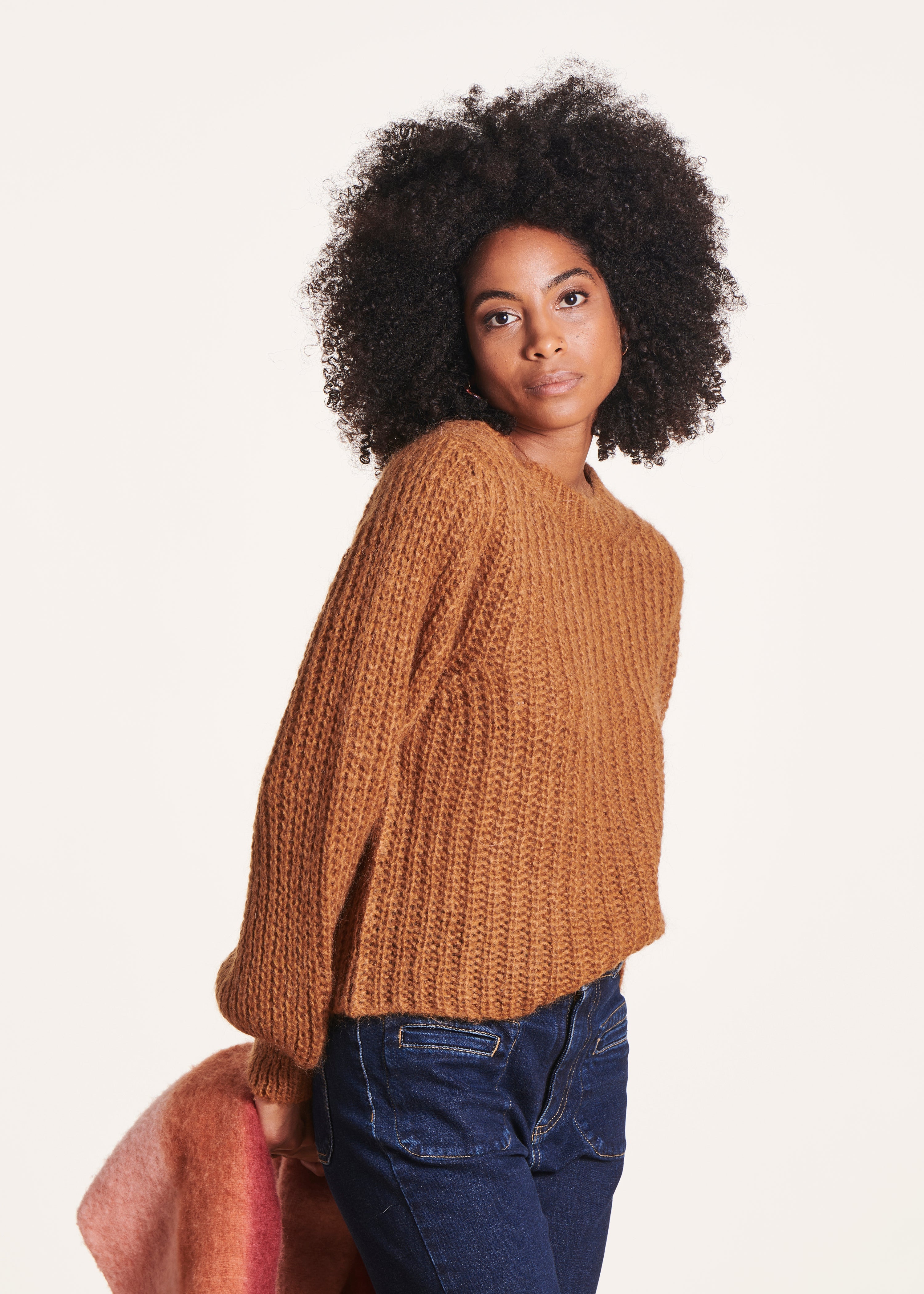 Camel round neck sweater