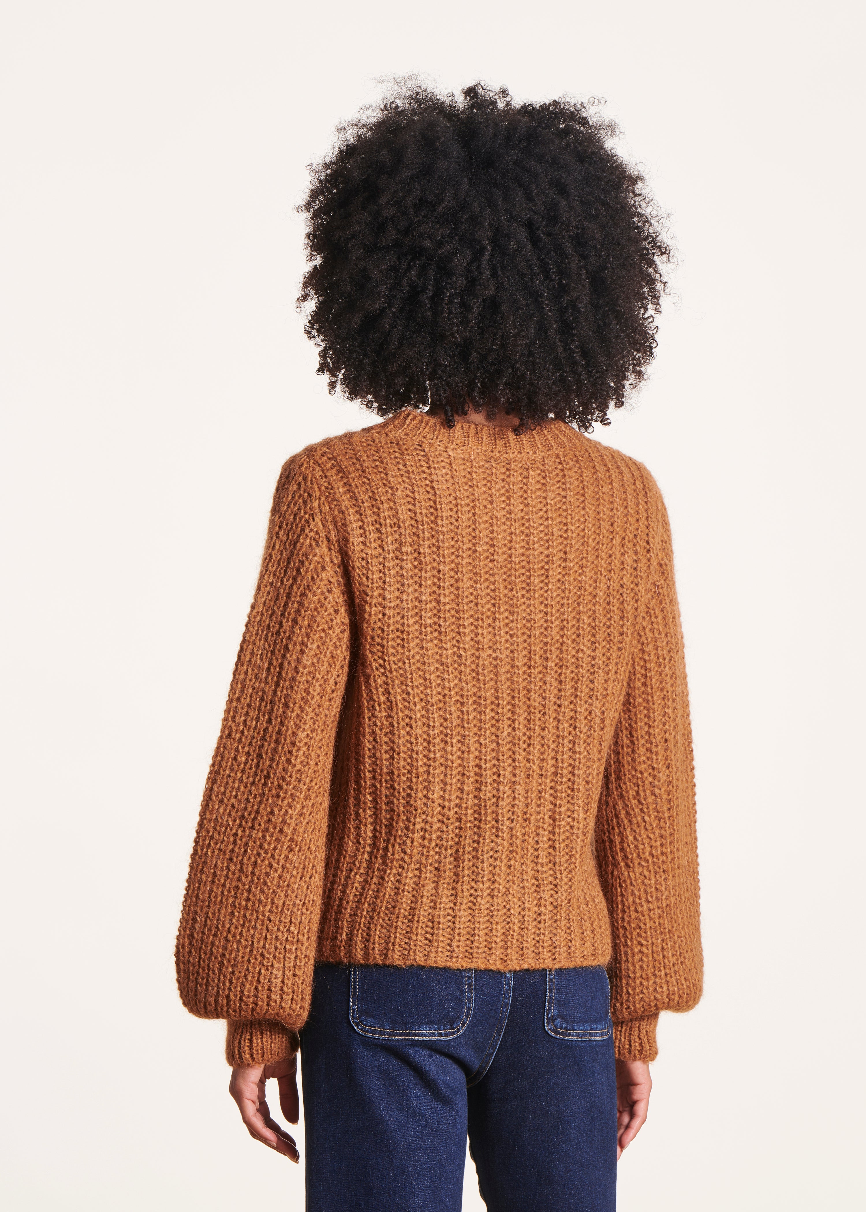 Camel round neck sweater