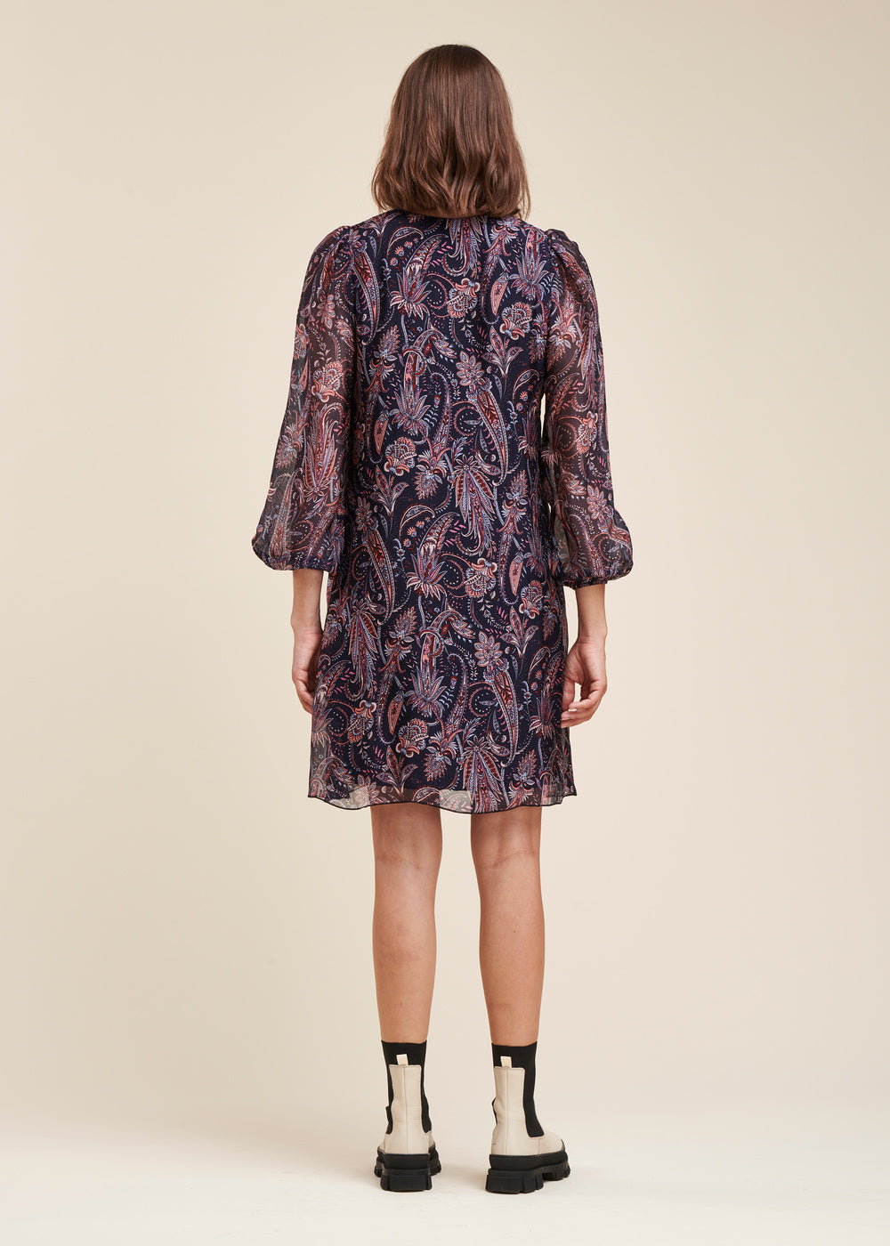 Robe courte ample en voile de viscose soie à imprimé floral