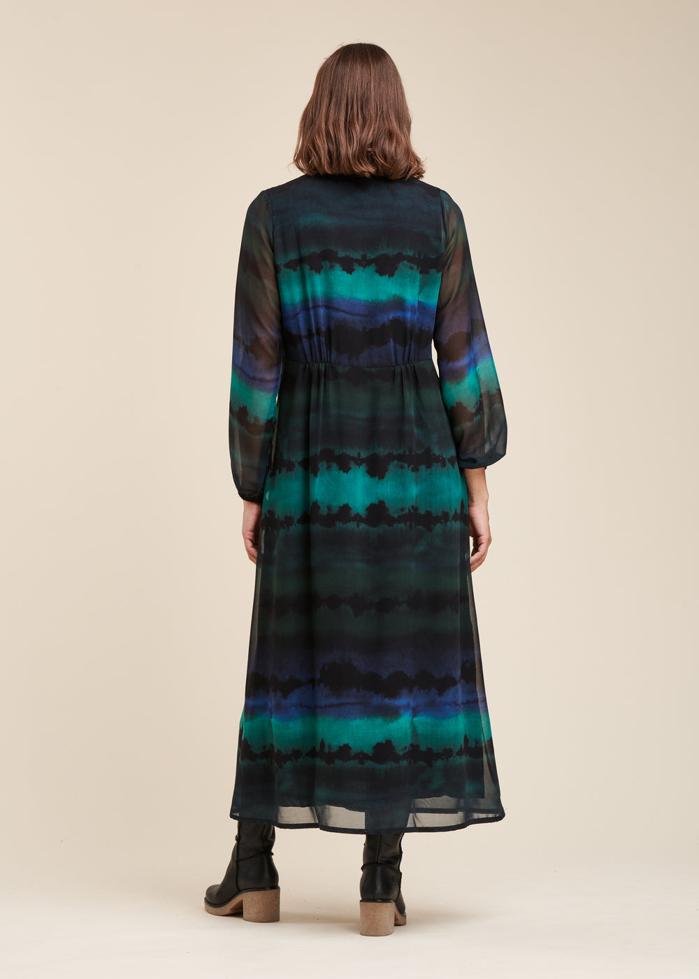 Langes Kleid aus Polyester-Voile mit Batikmuster