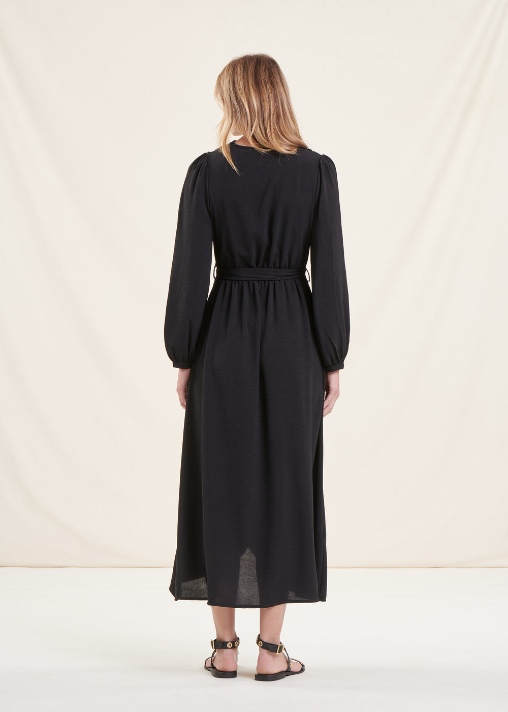 Robe longue faux portefeuille noire manches longues