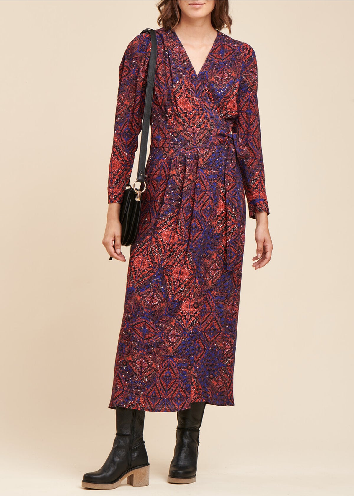 Langes bedrucktes Wickelkleid